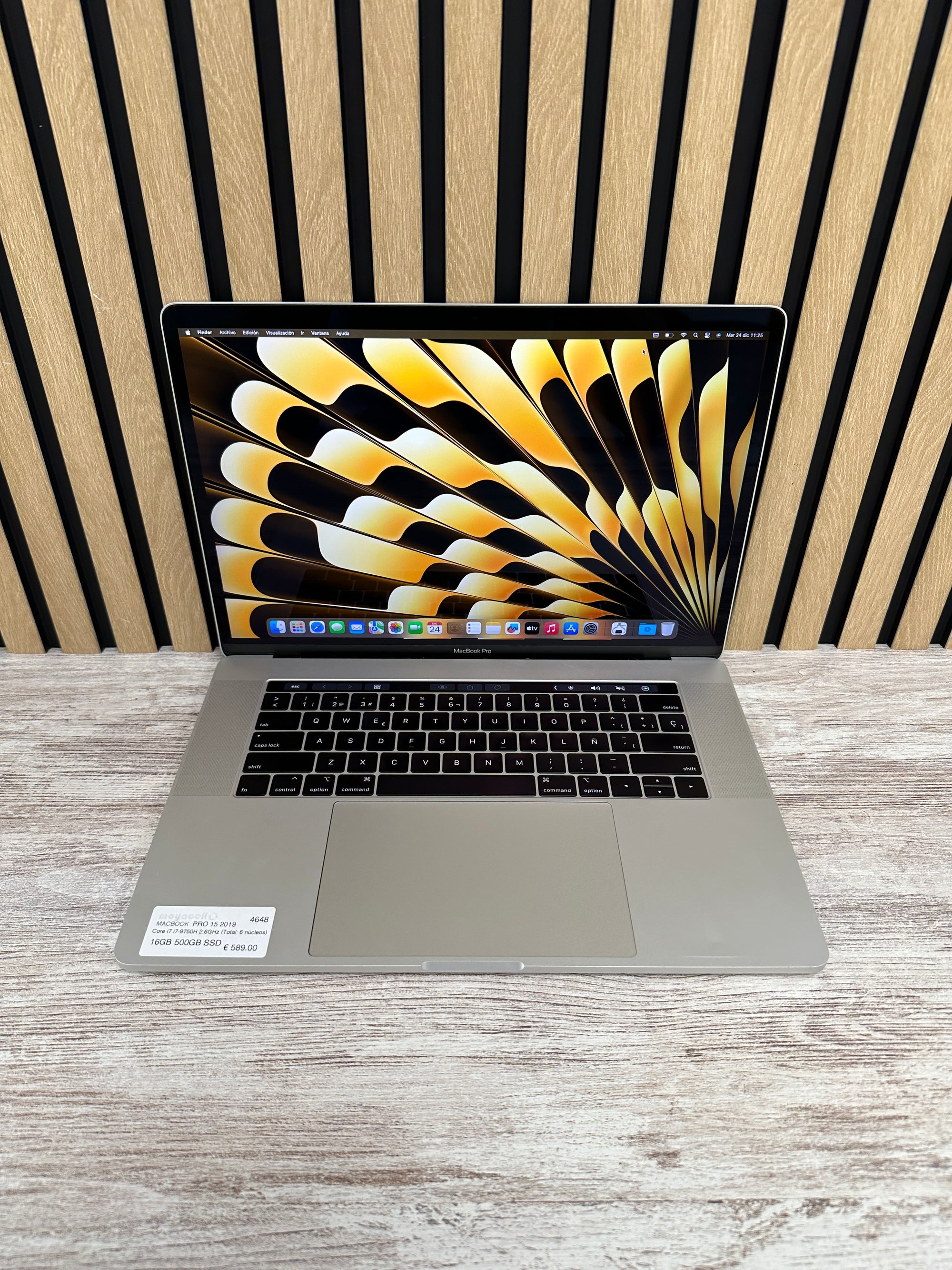 MacBook Pro 15" 2019 i7 16gb 500gb SSD