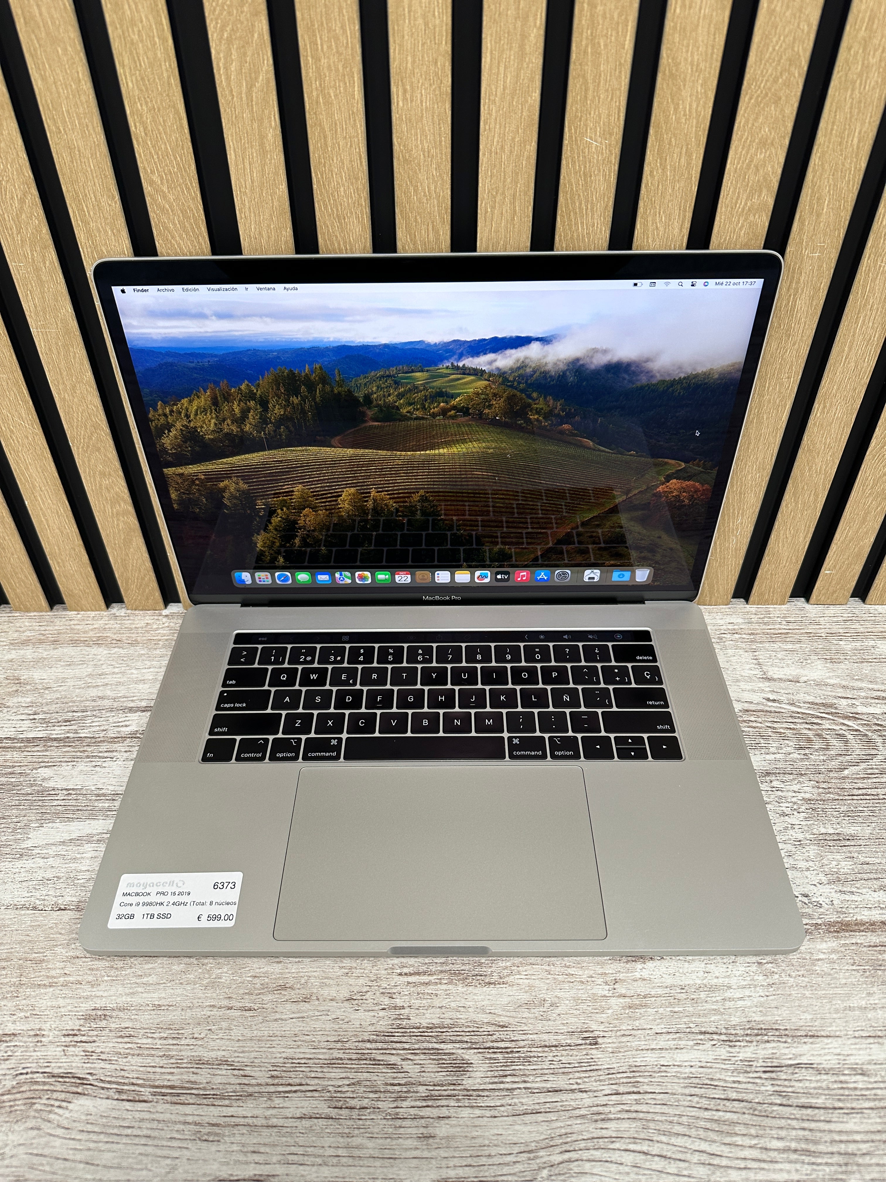 MacBook Pro 15" 2019 i9 32gb 1tb SSD