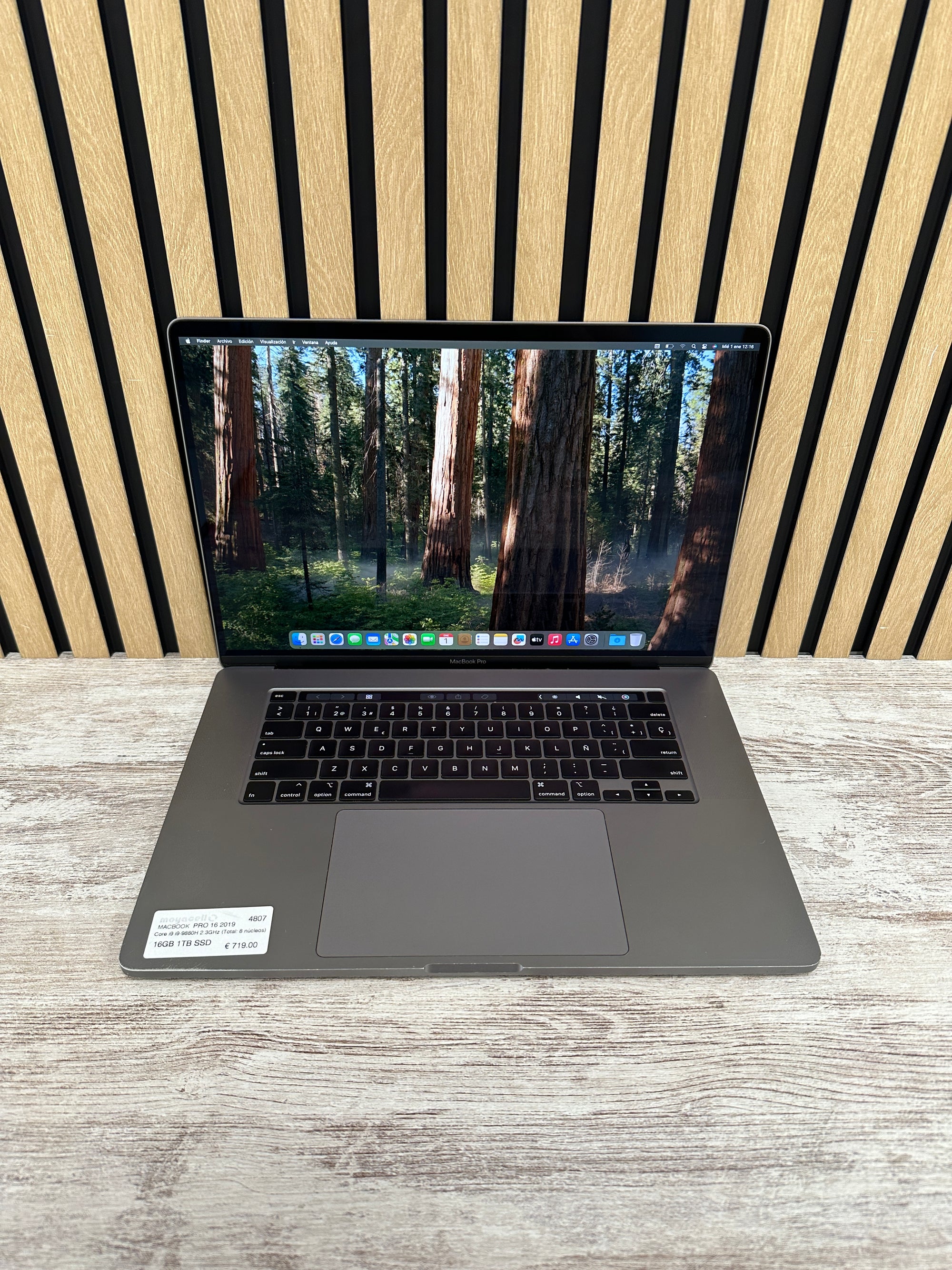 MacBook Pro 16" 2019 i9 16gb 1tb SSD