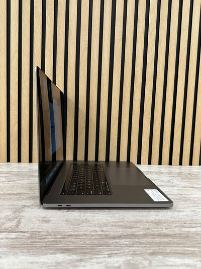 MacBook Pro 16" 2019 i9 16gb 1tb SSD