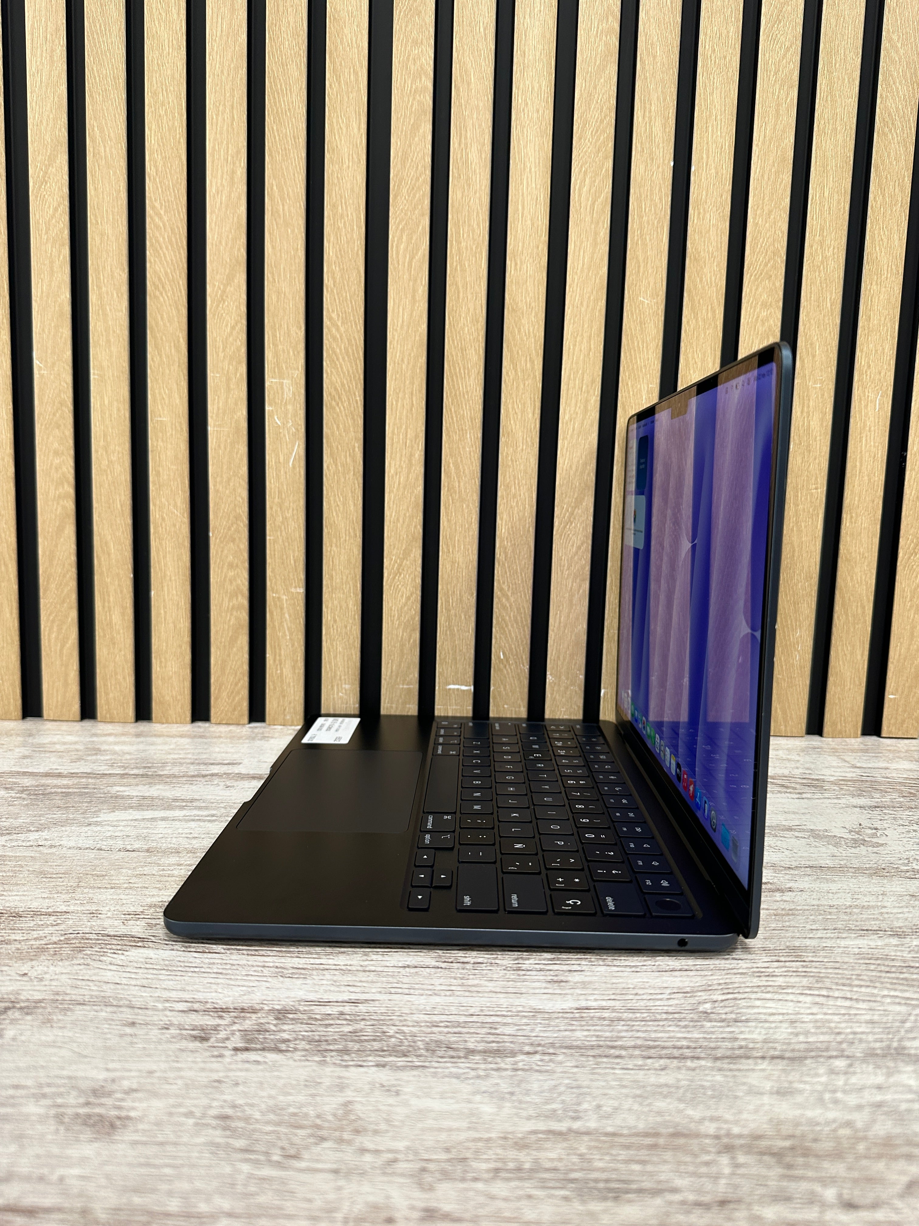 MacBook Air 13" 2024 M3 8gb 256gb SSD