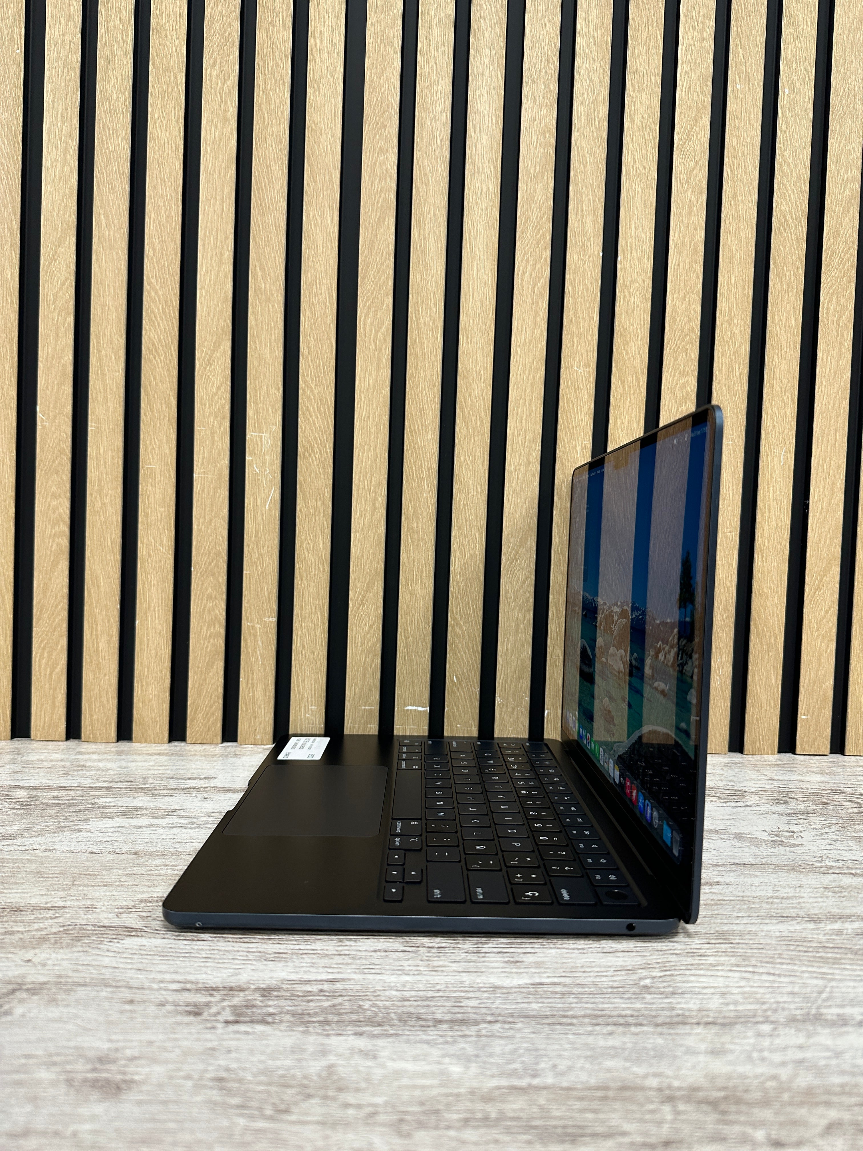 MacBook Air 13" 2022 M2 16gb 256gb SSD