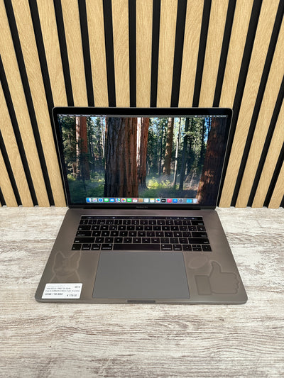 MacBook Pro 15" 2018 i9 32gb 1tb SSD