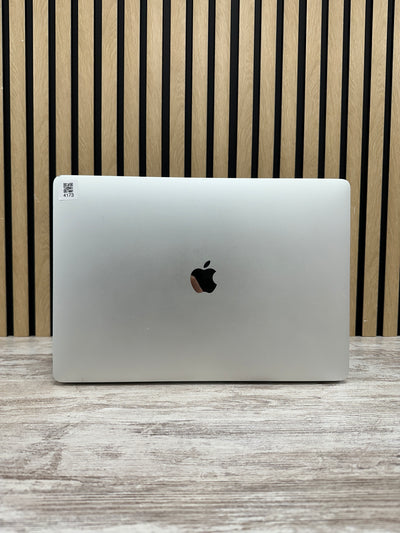 MacBook Pro 15" 2017 i7 16gb 1tb SSD