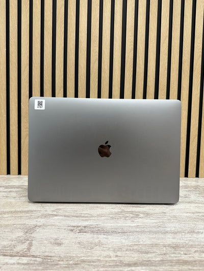 MacBook Pro 15" 2017 i7 16gb 500gb SSD