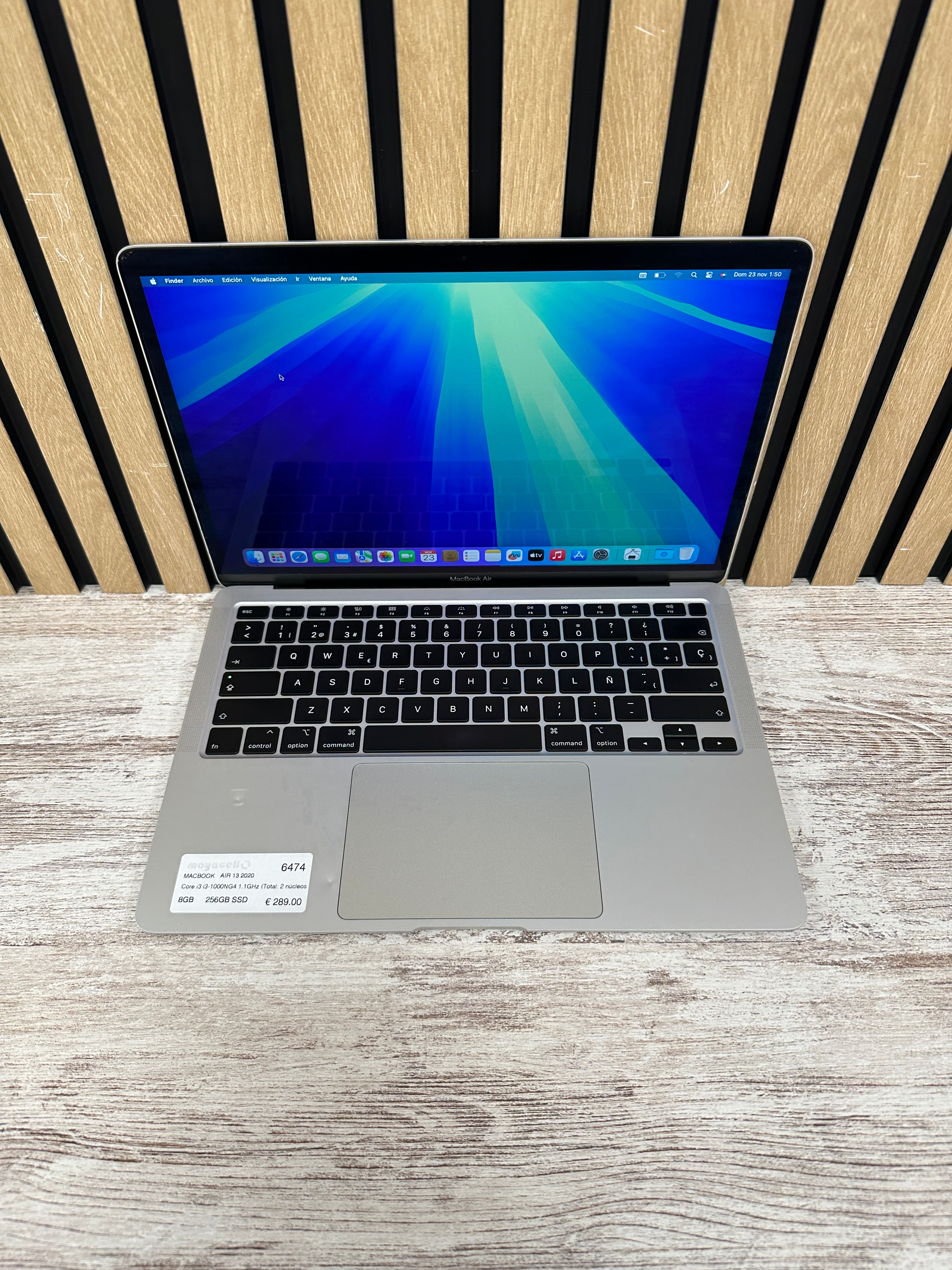 MacBook Air 13" 2020 i3 8gb 256gb SSD