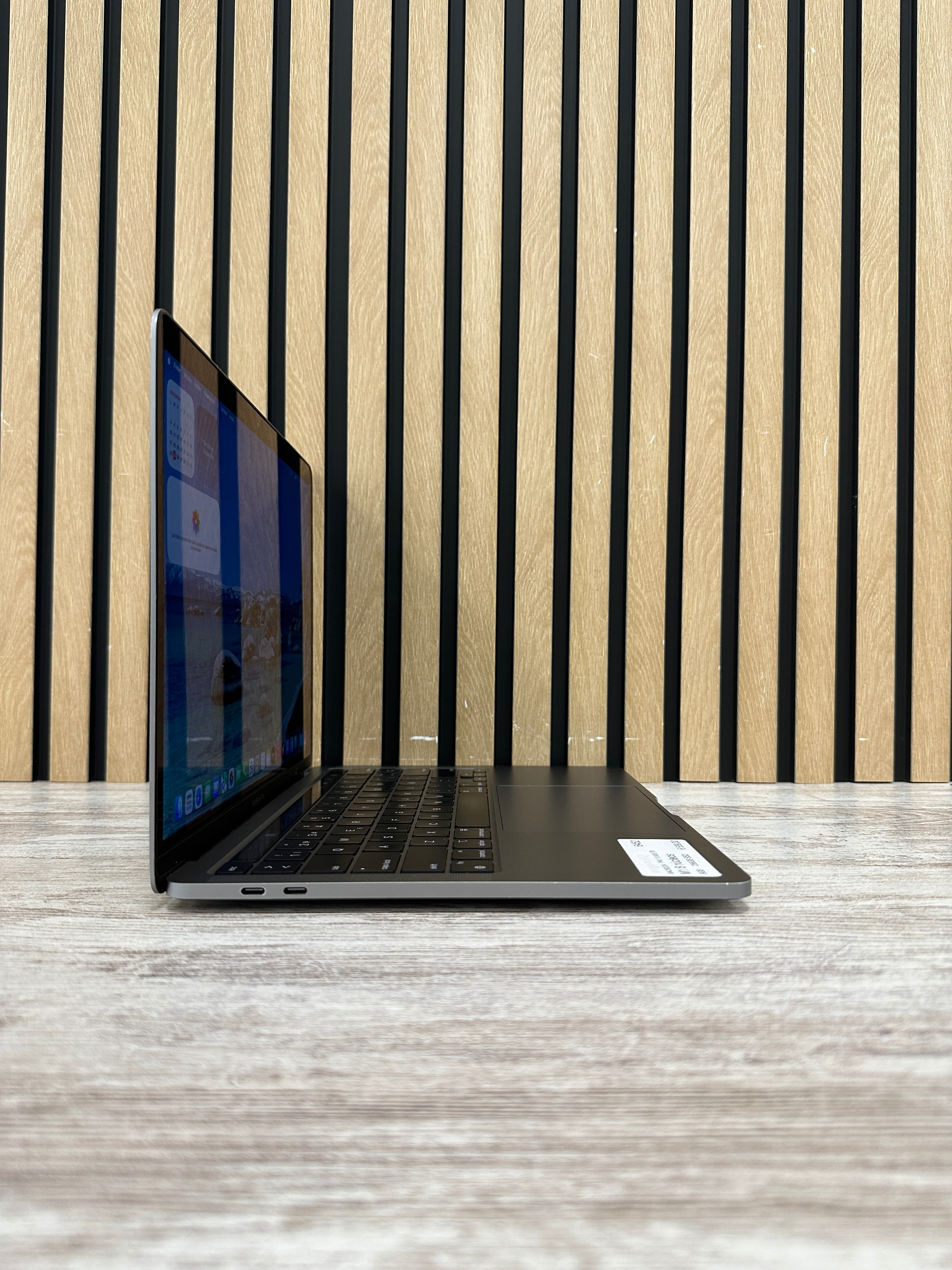 MacBook Pro 13" 2020 TB M1 8gb 256gb SSD