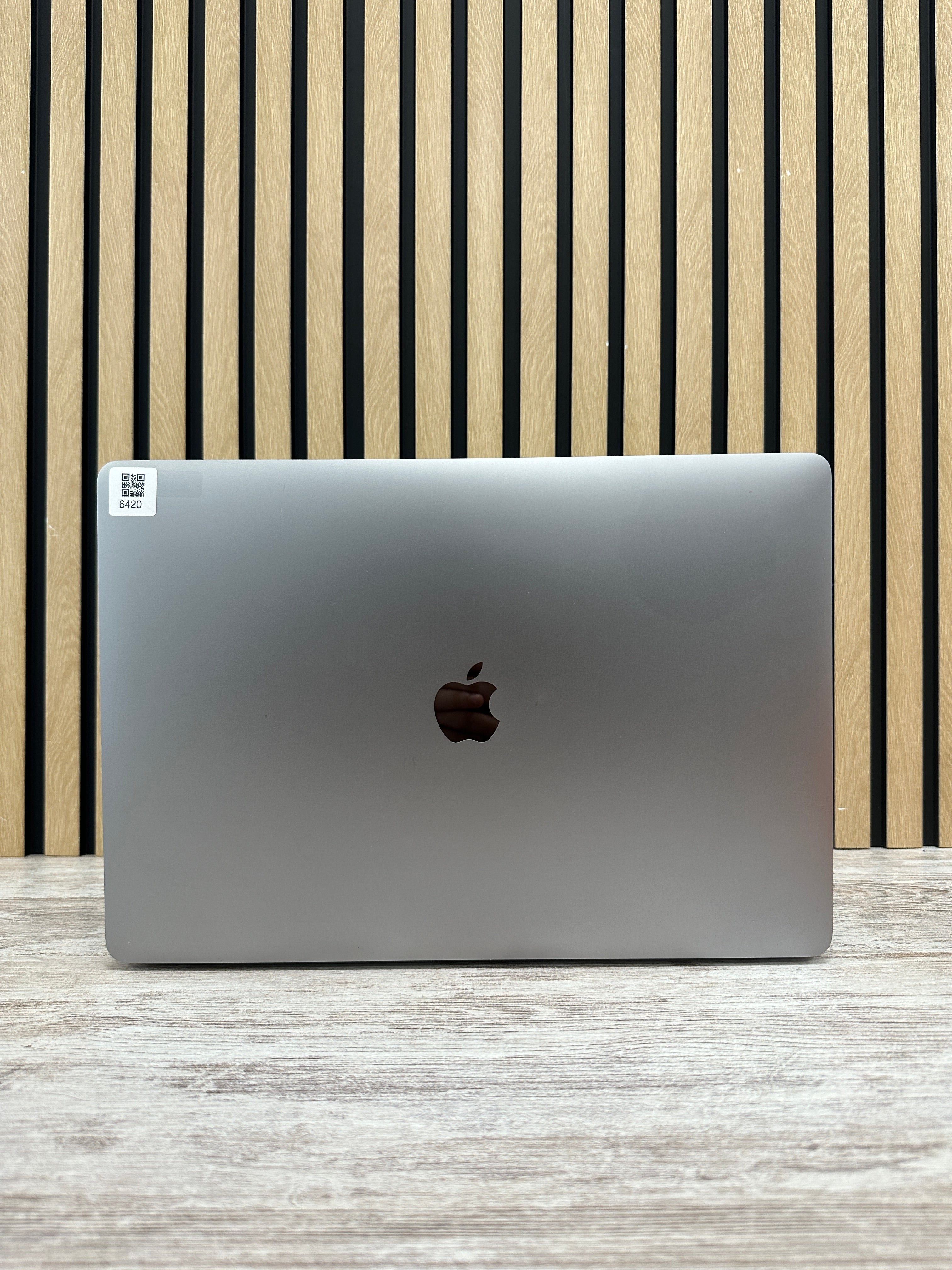 MacBook Pro 15" 2019 i9 32gb 500gb SSD
