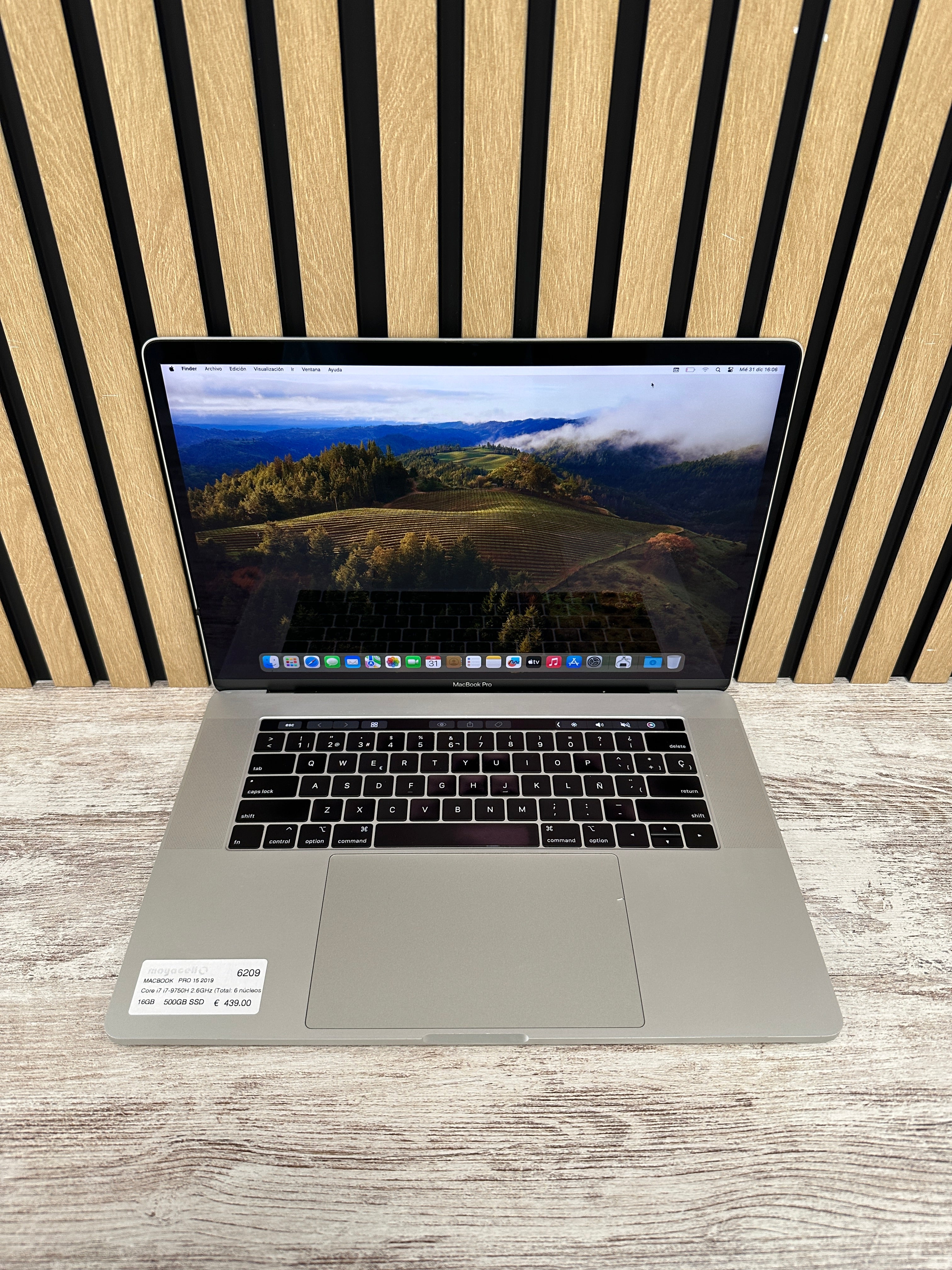MacBook Pro 15" 2019 i7 16gb 500gb SSD