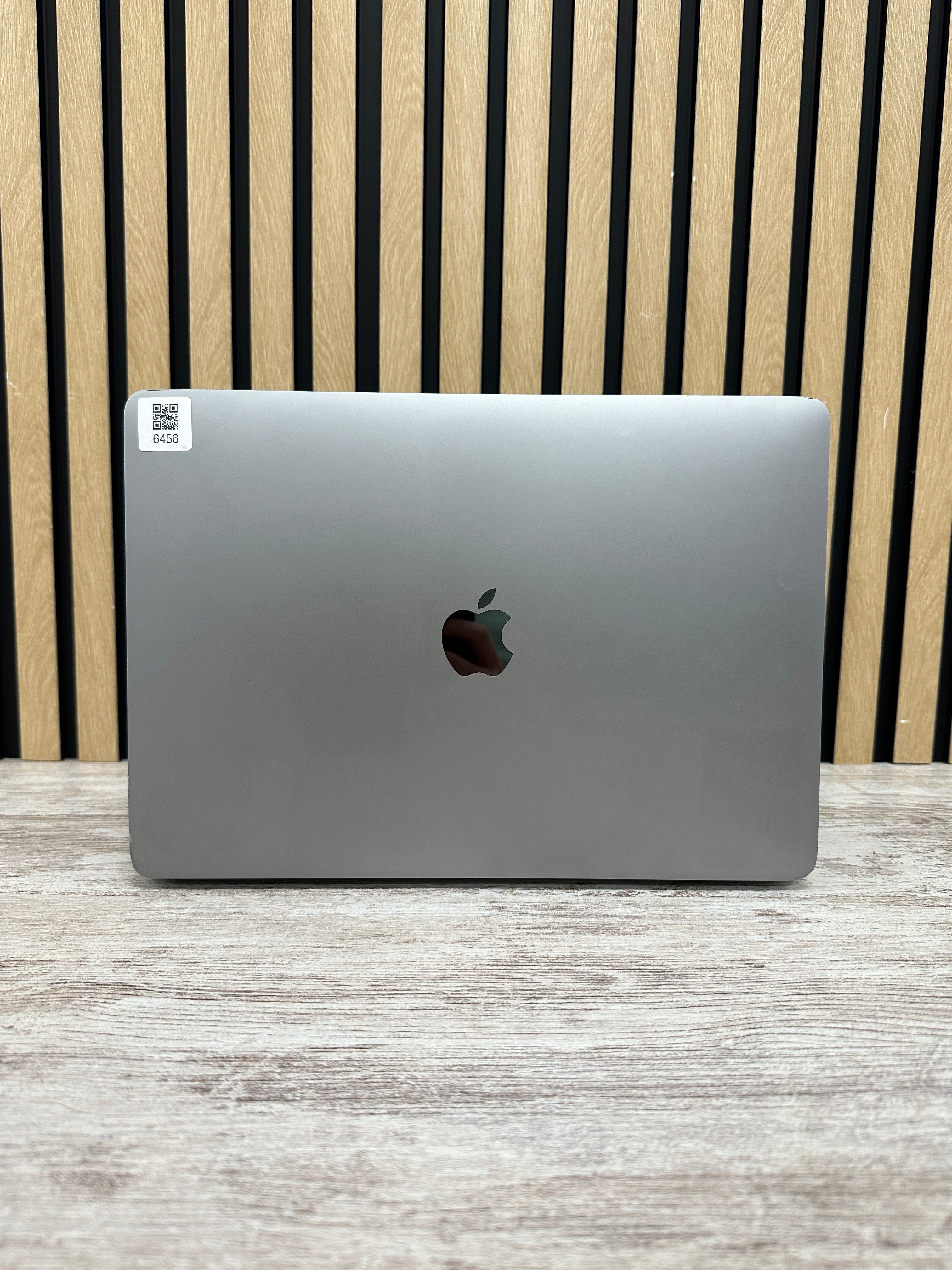 MacBook Pro 13" 2020 TB M1 8gb 256gb SSD