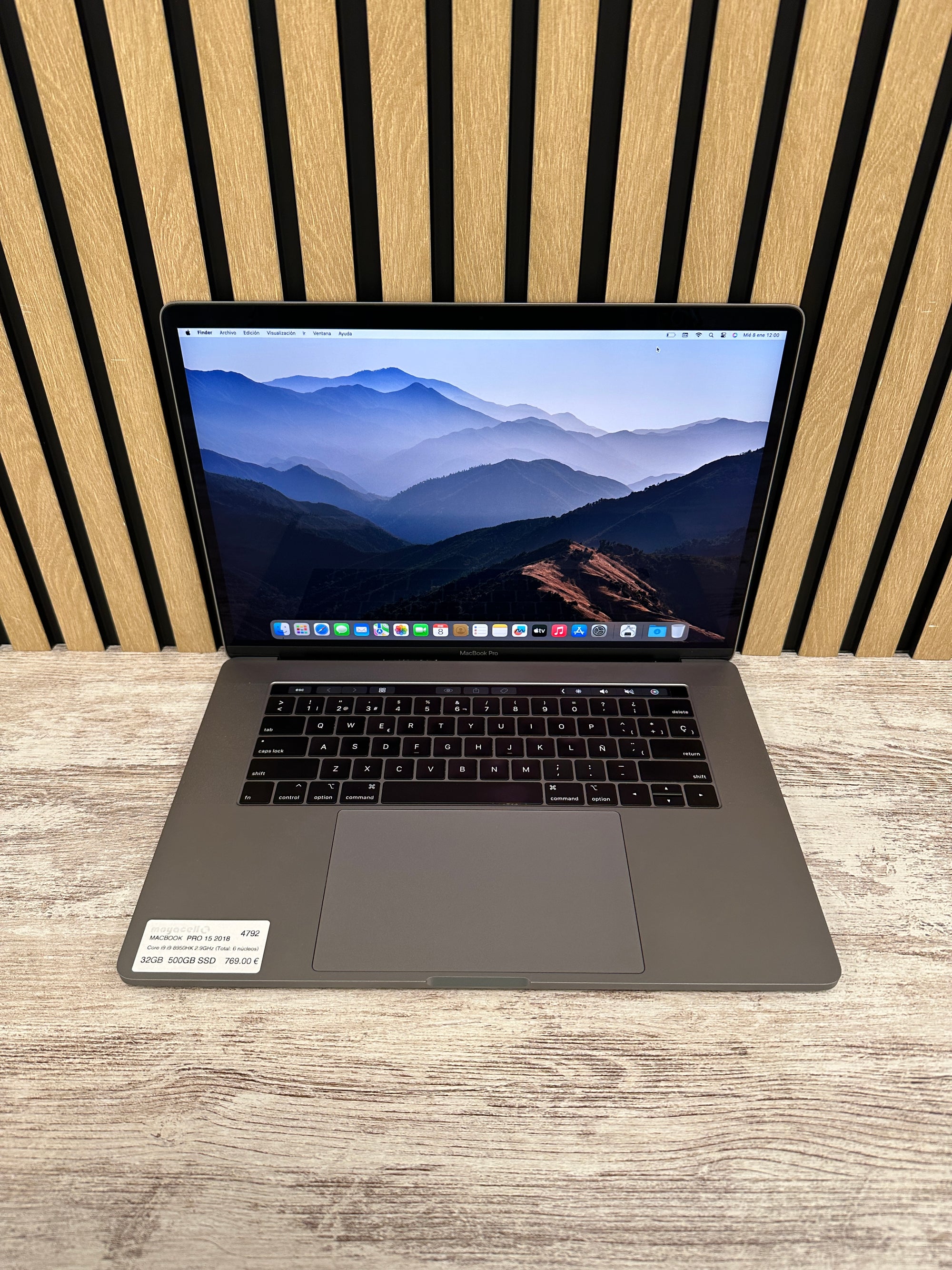 MacBook Pro 15" 2018 i9 32gb 500gb SSD