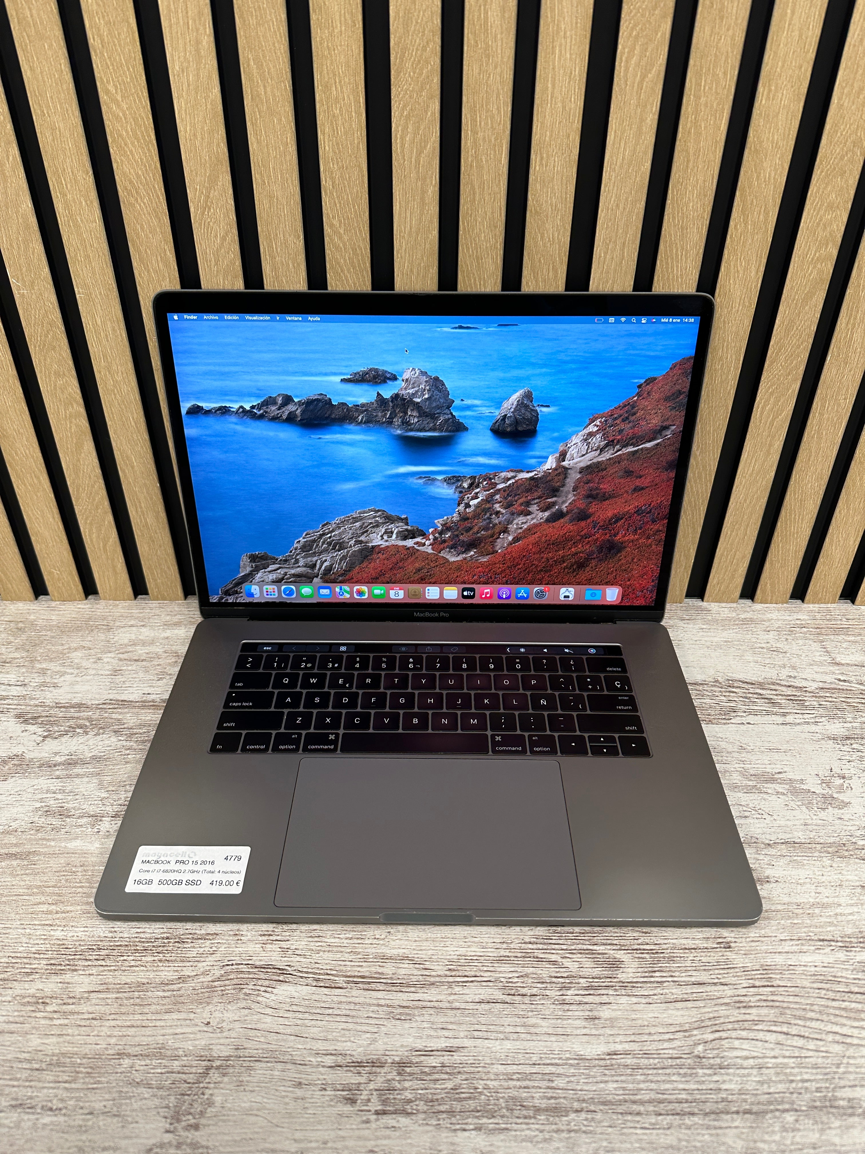 MacBook Pro 15" 2016 i7 16gb 500gb SSD