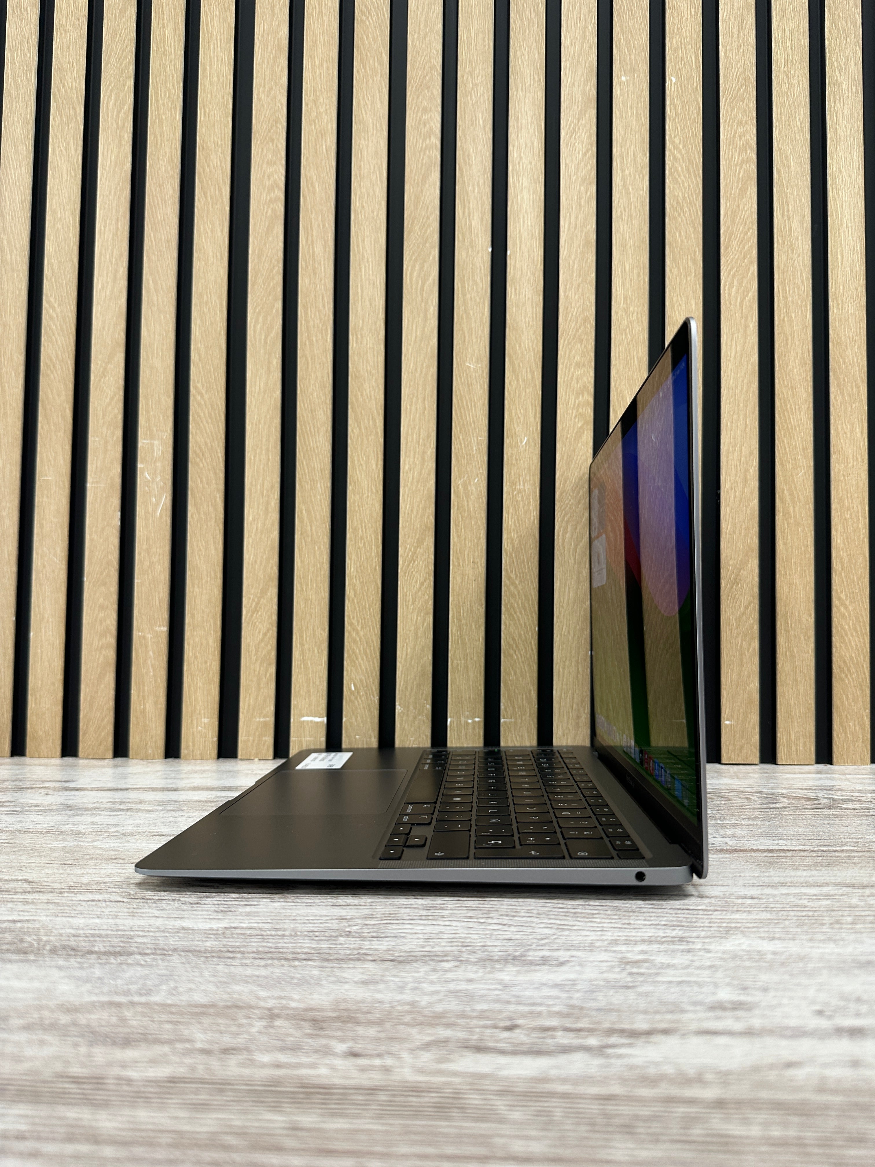 MacBook Air 13" 2020 M1 8gb 256gb SSD