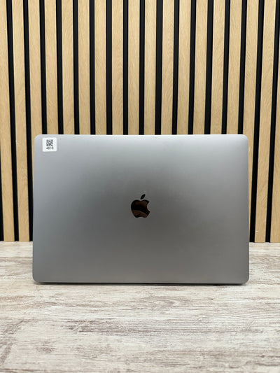 MacBook Pro 15" 2018 i7 16gb 256gb SSD