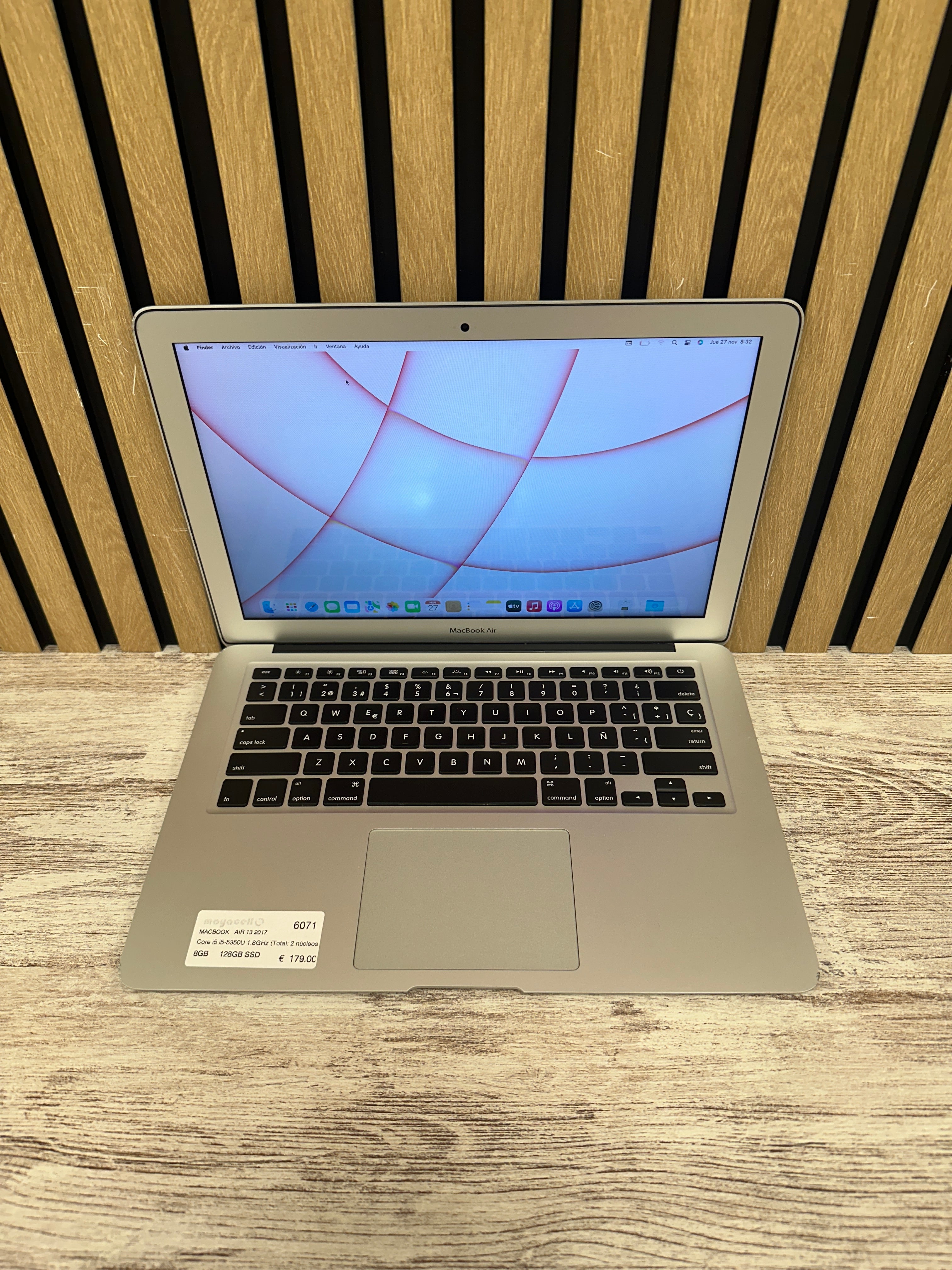 MacBook Air 13" 2017 i5 8gb 128gb SSD