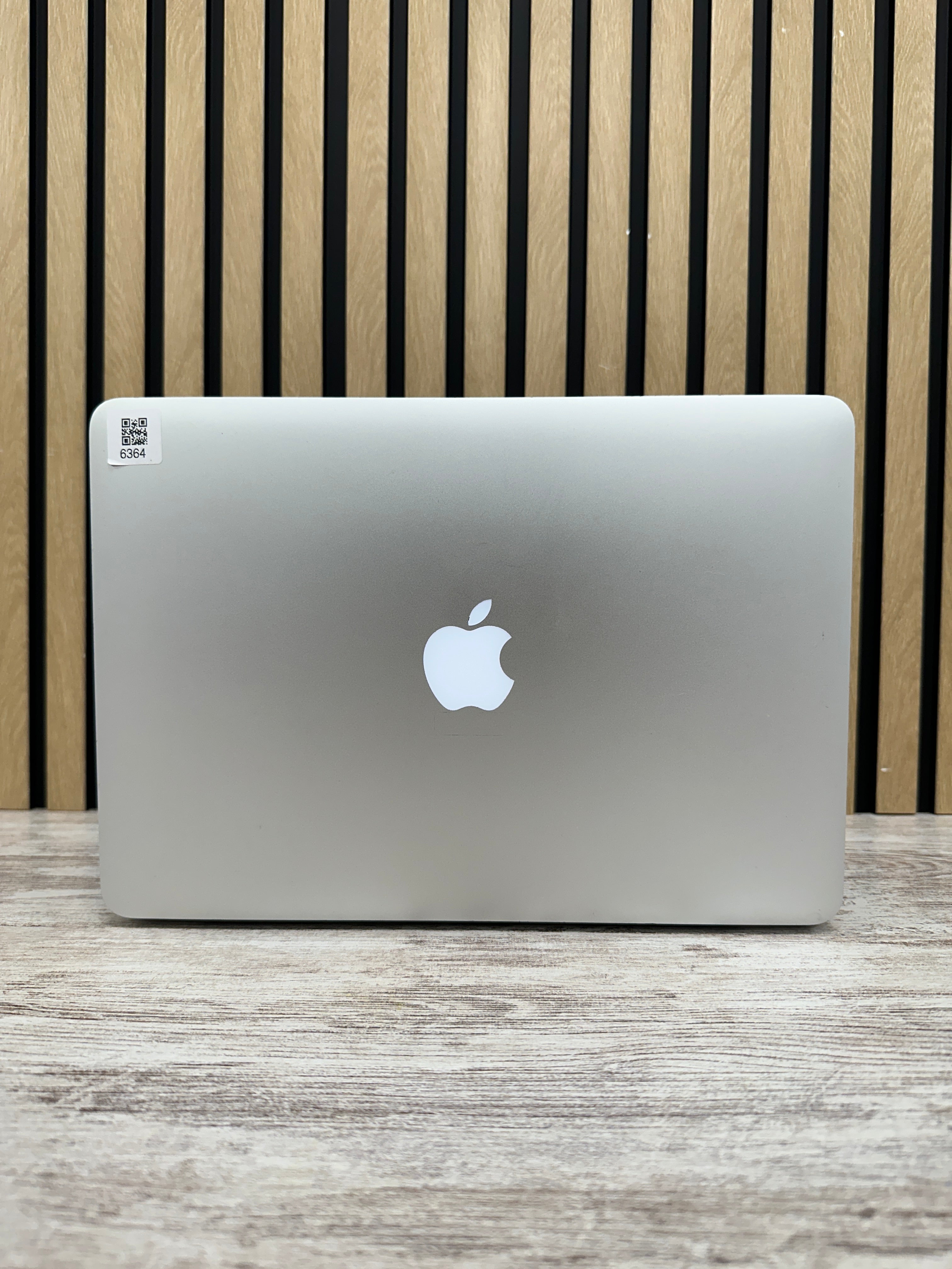 MacBook Pro 13" 2015 i5 16gb 500gb SSD