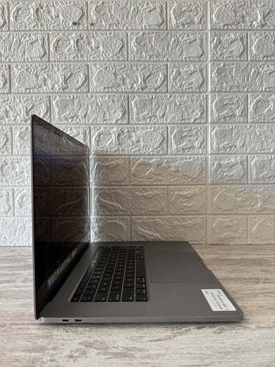 MacBook Pro 16" 2019 i7 16gb 512gb SSD - Moyacell