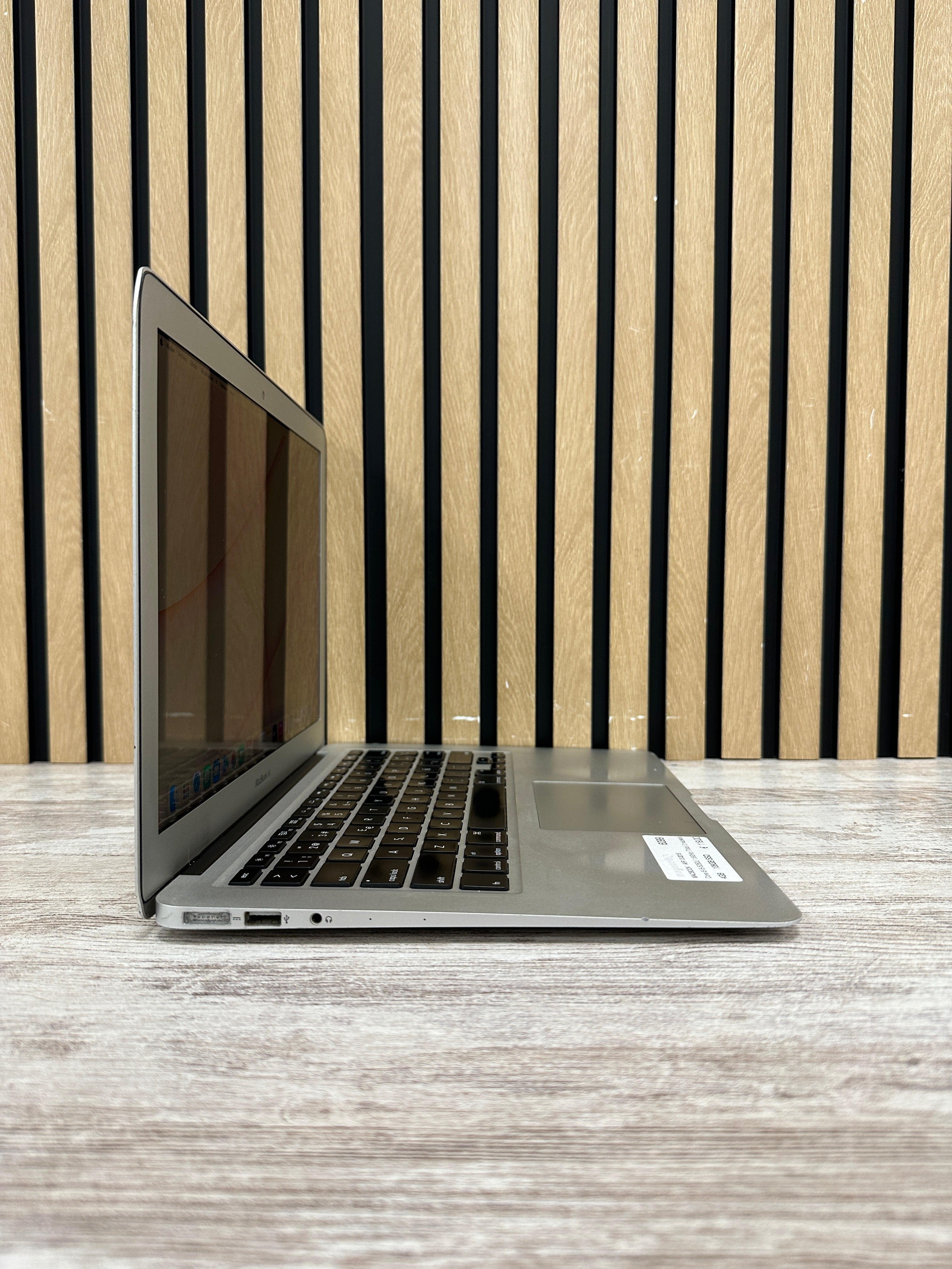 MacBook Air 13" 2015 i5 4gb 128gb SSD