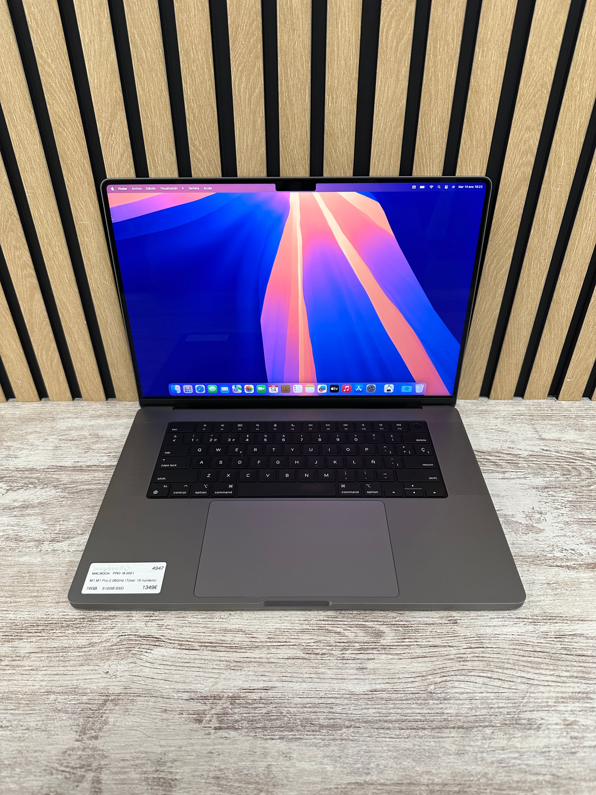 MacBook Pro 16" 2021 M1 Pro 16gb 512gb SSD