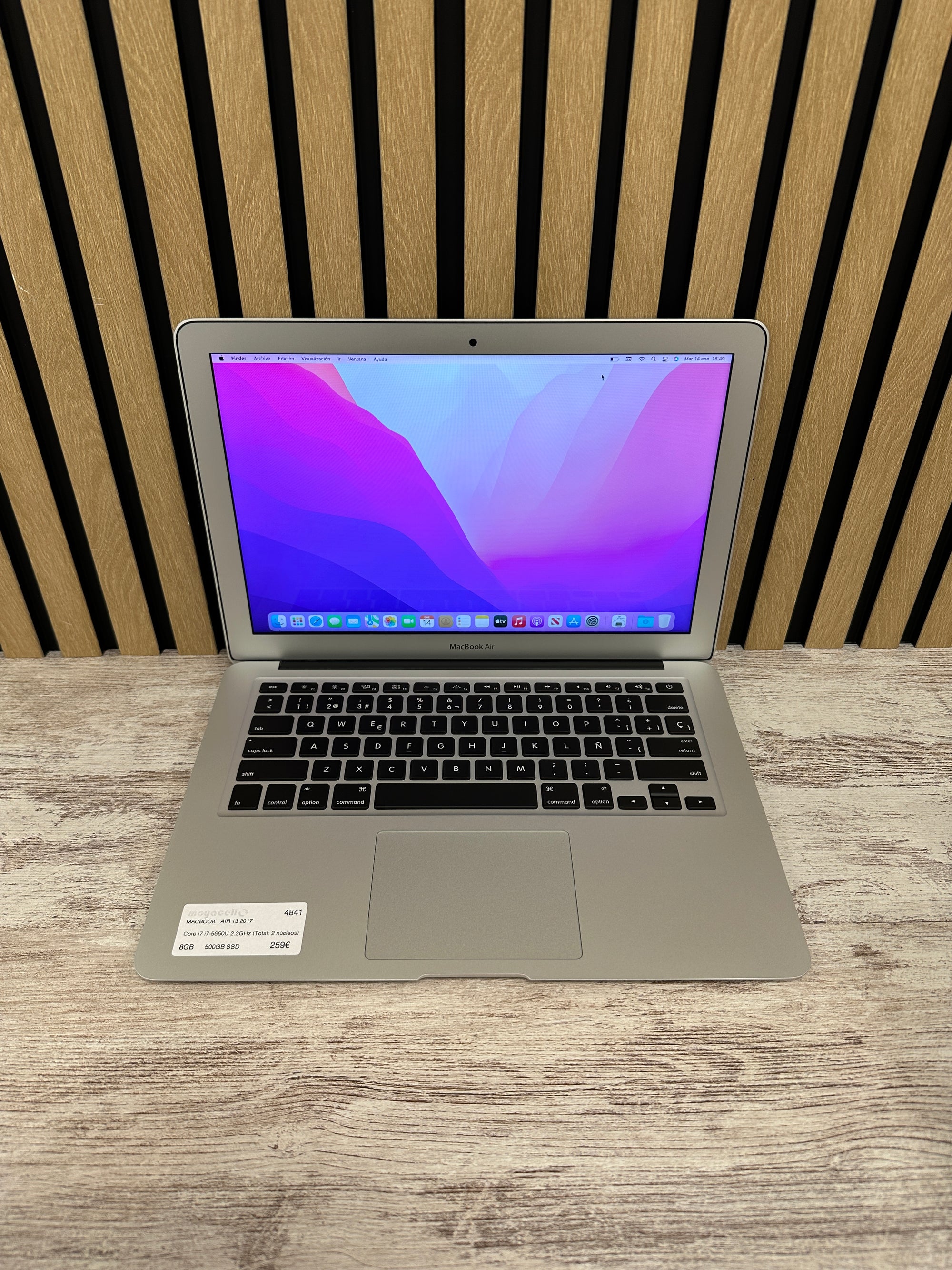 MacBook Air 13" 2017 i7 8gb 500gb SSD