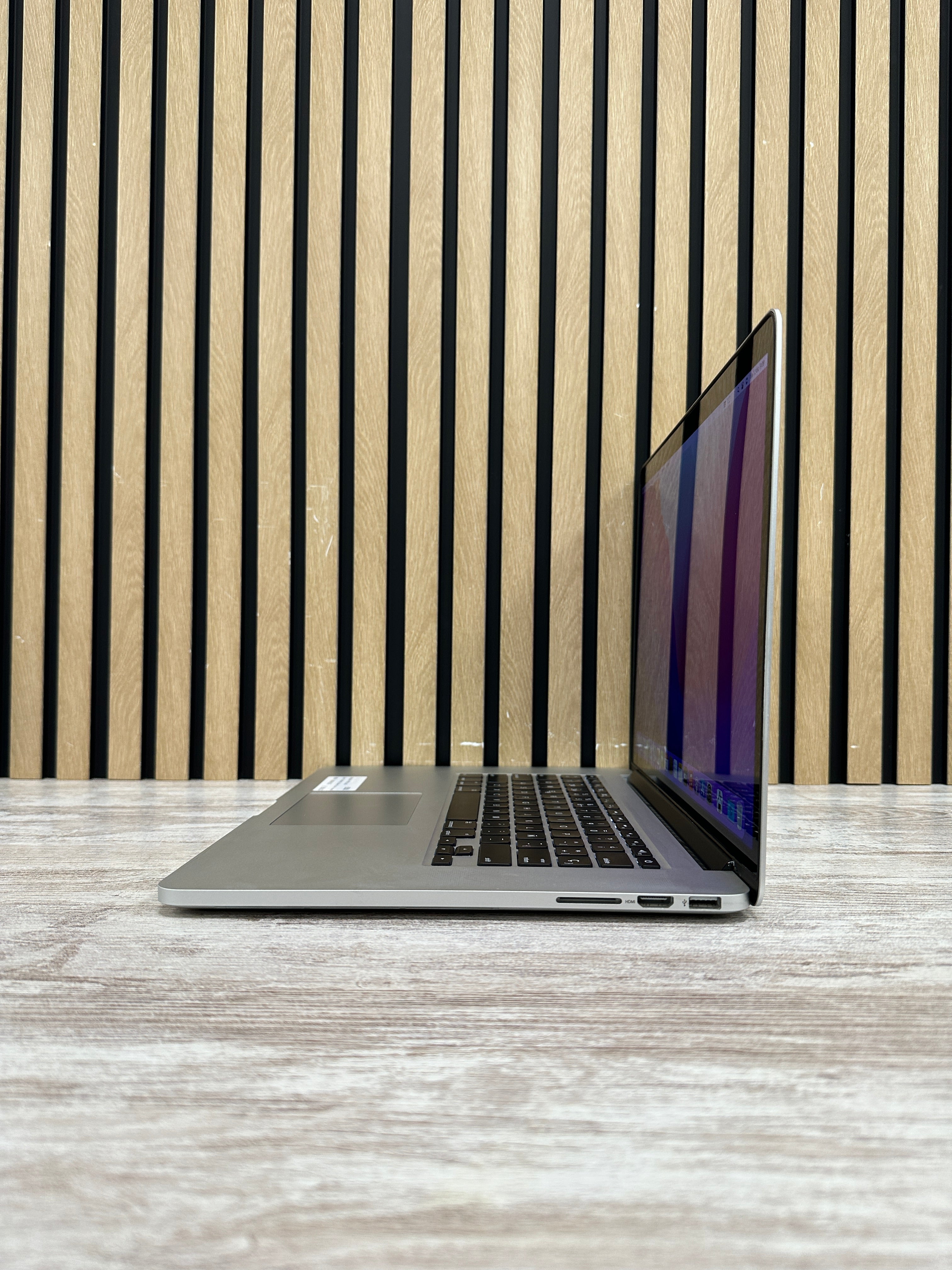 MacBook Pro 15" 2015 i7 16gb 500gb SSD