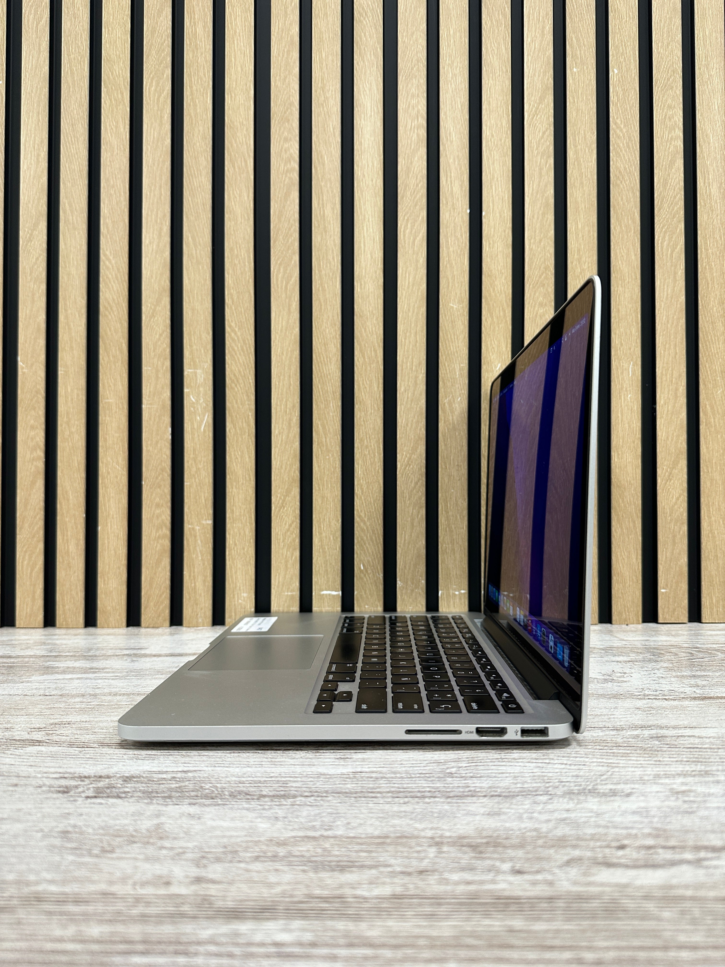 MacBook Pro 13" 2015 i5 16gb 256gb SSD