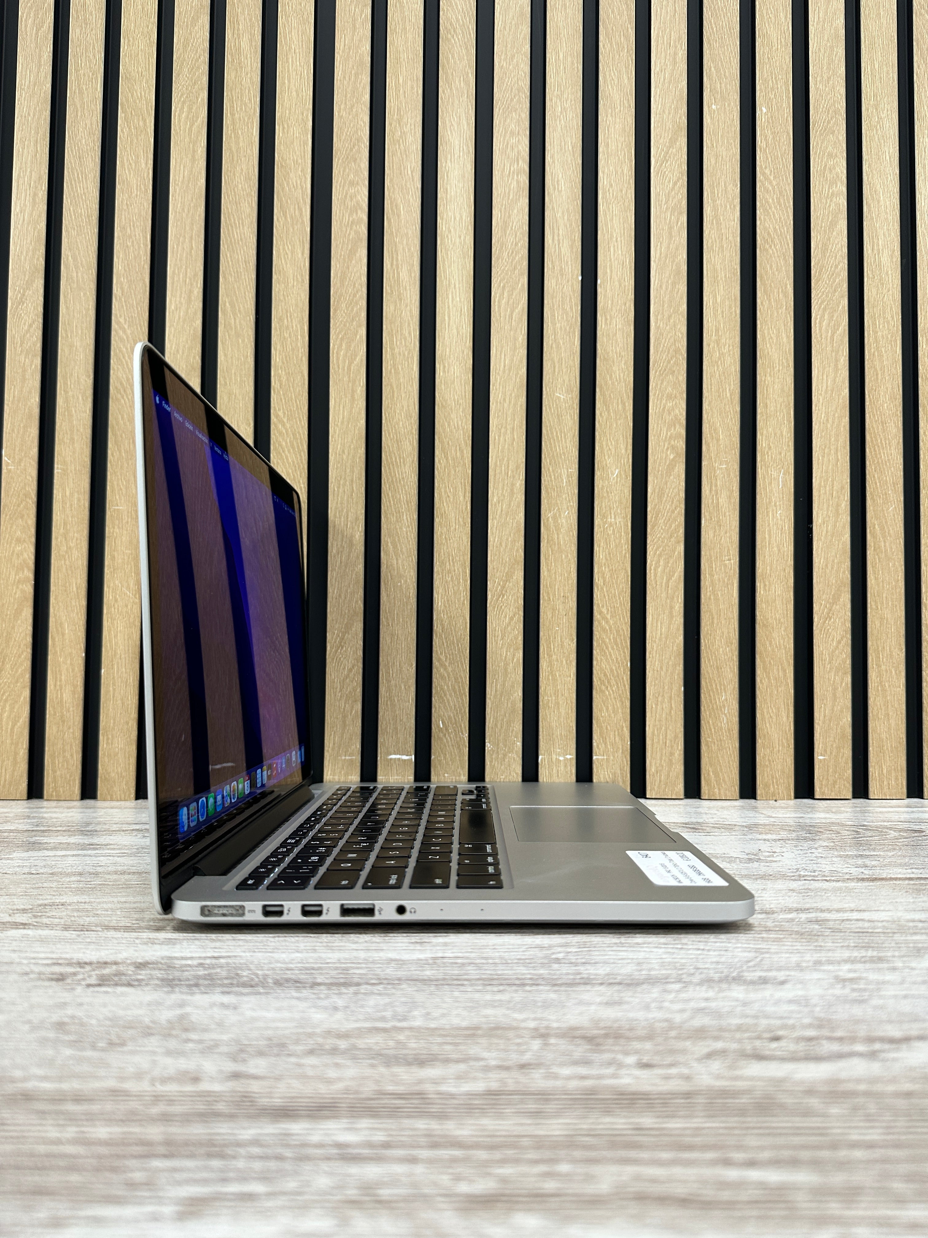 MacBook Pro 13" 2015 i5 16gb 256gb SSD