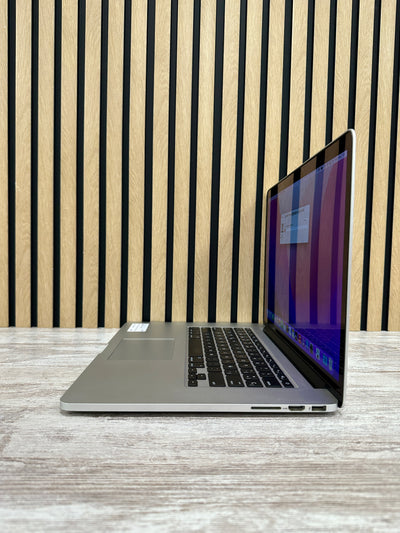 MacBook Pro 15" 2015 i7 16gb 500gb SSD