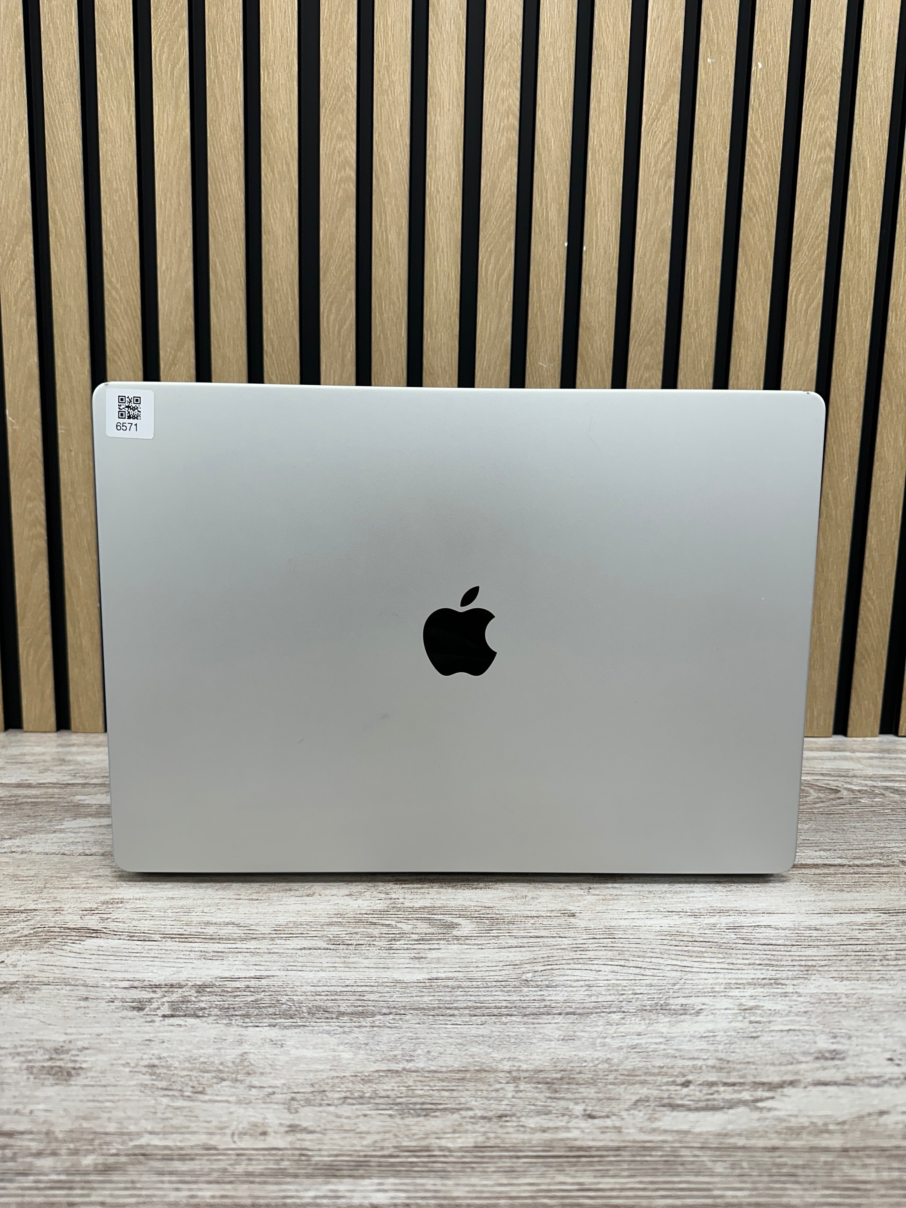 MacBook Pro 16" 2021 M1 PRO 16gb 512gb SSD