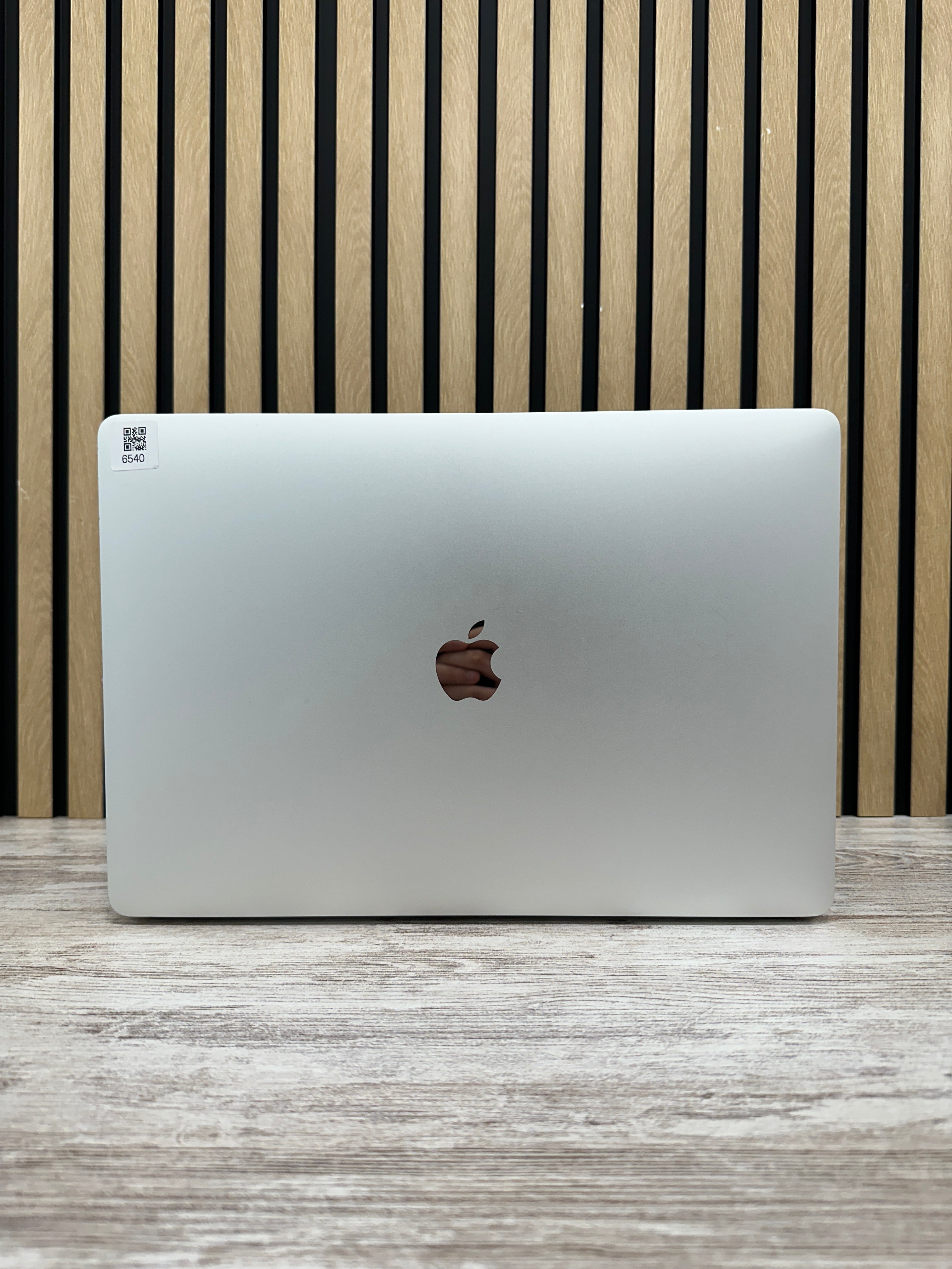 MacBook Pro 15" 2018 i7 16gb 500gb SSD