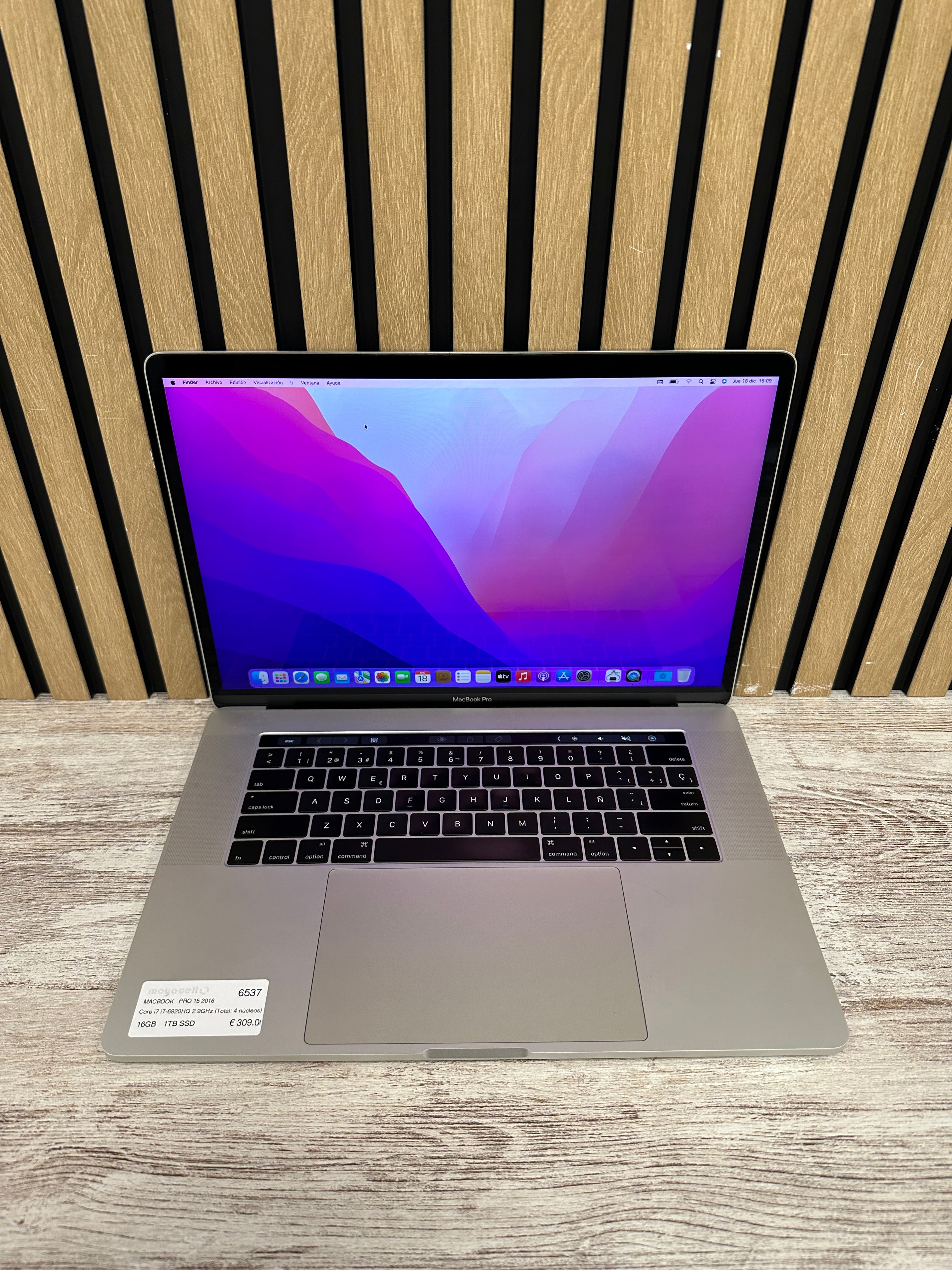 MacBook Pro 15" 2016 i7 16gb 1tb SSD