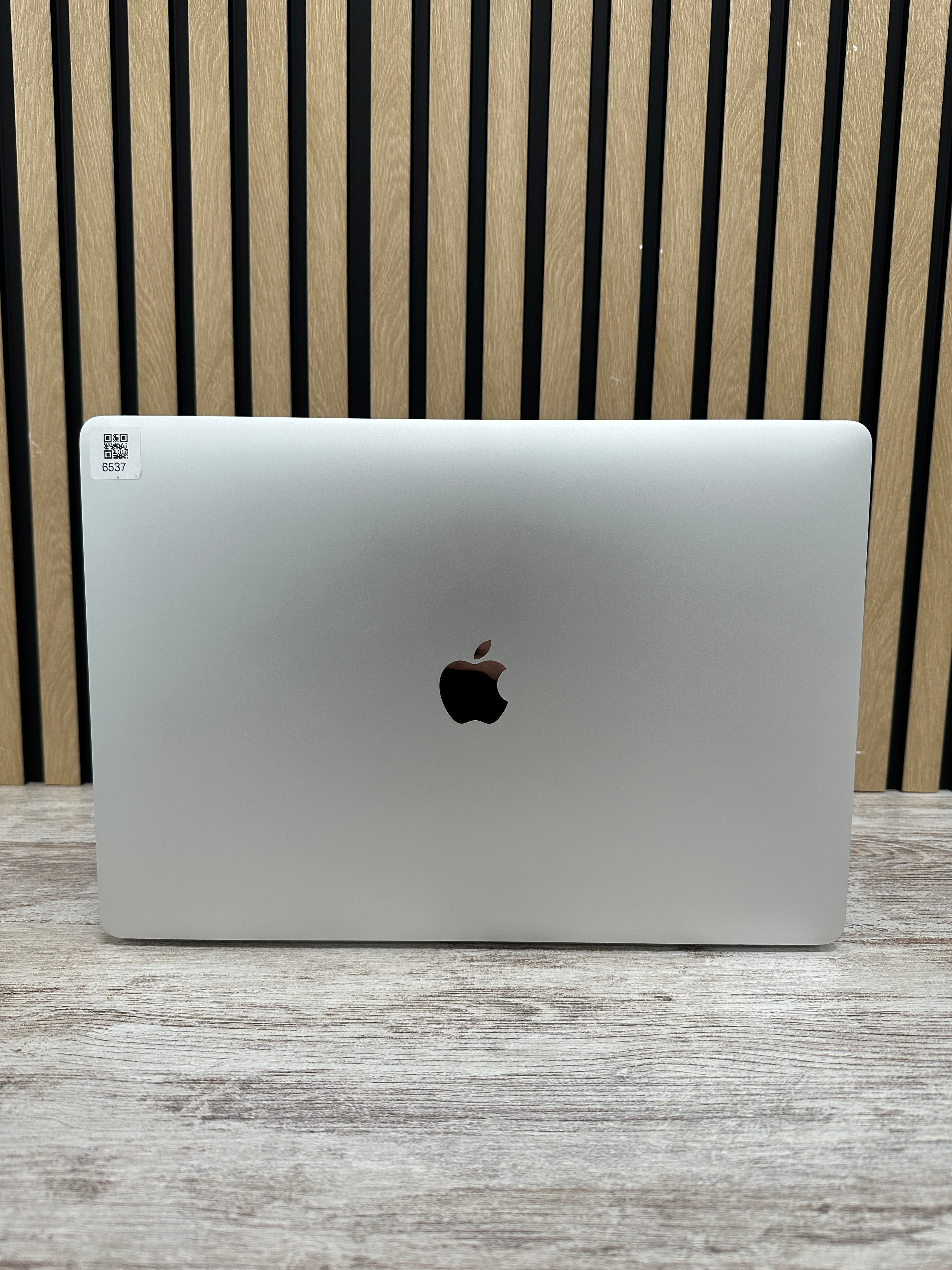 MacBook Pro 15" 2016 i7 16gb 1tb SSD