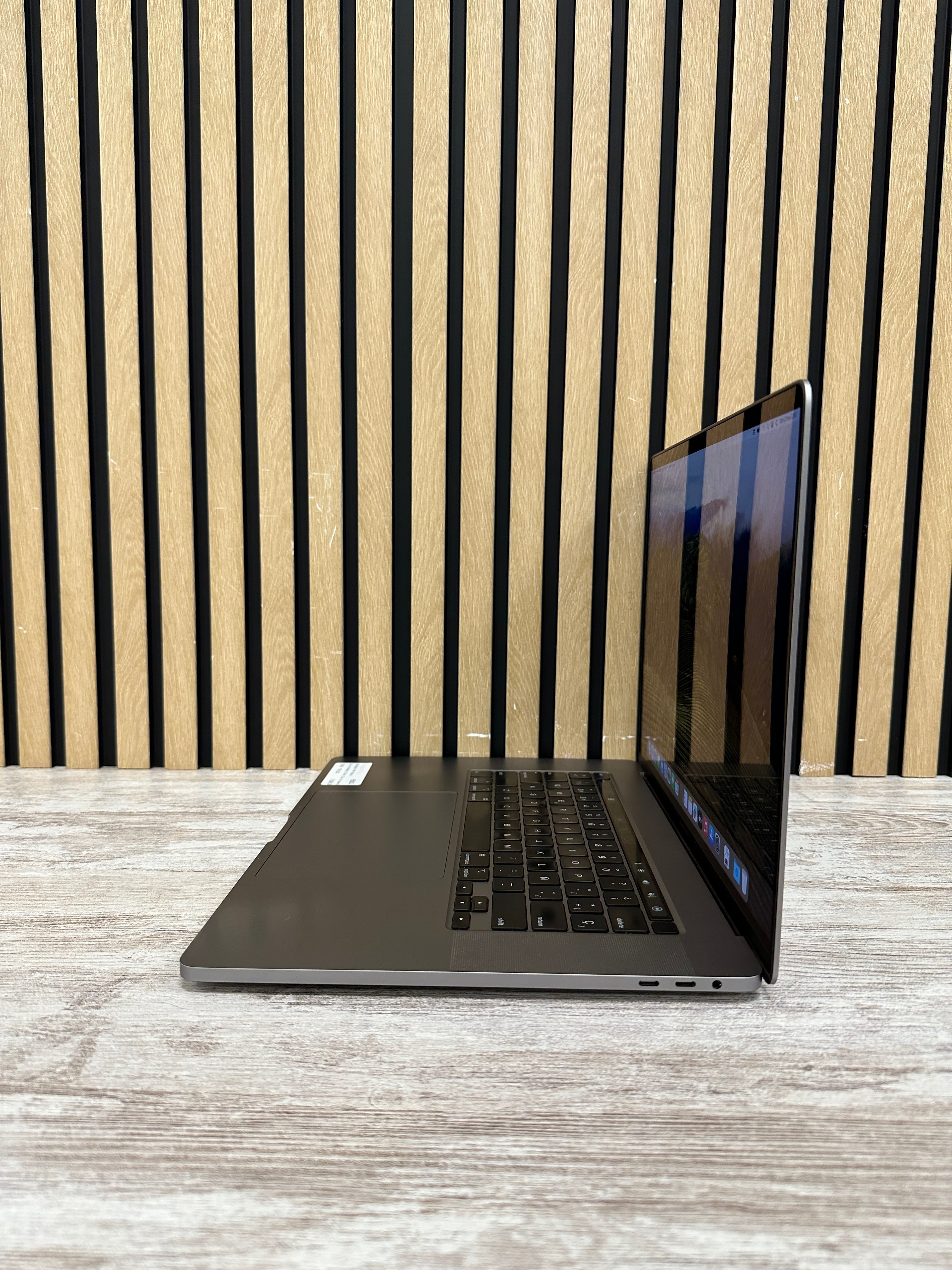 MacBook Pro 16" 2019 i9 32gb 1tb SSD