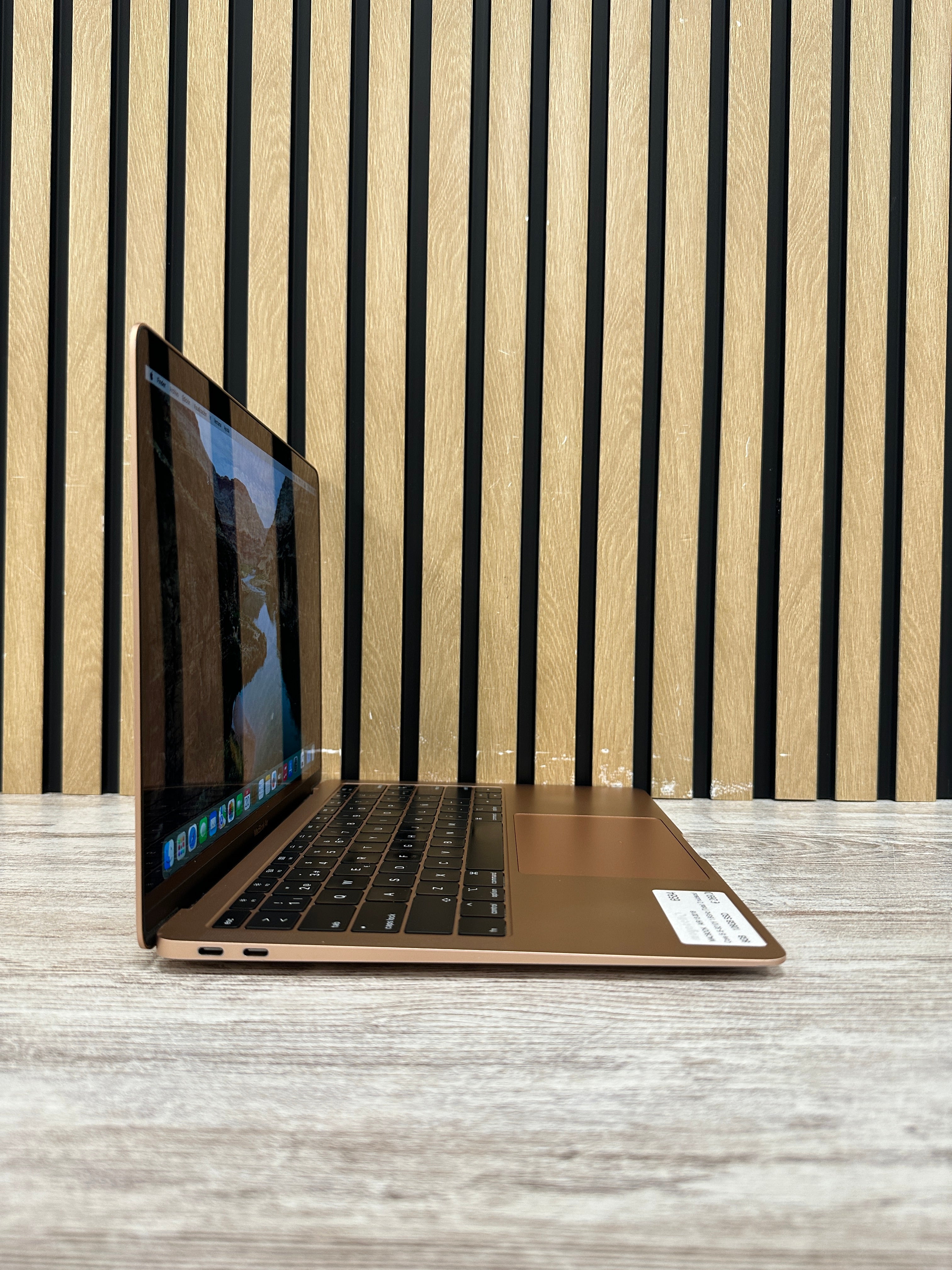 MacBook Air 13" 2018 i5 8gb 128gb SSD