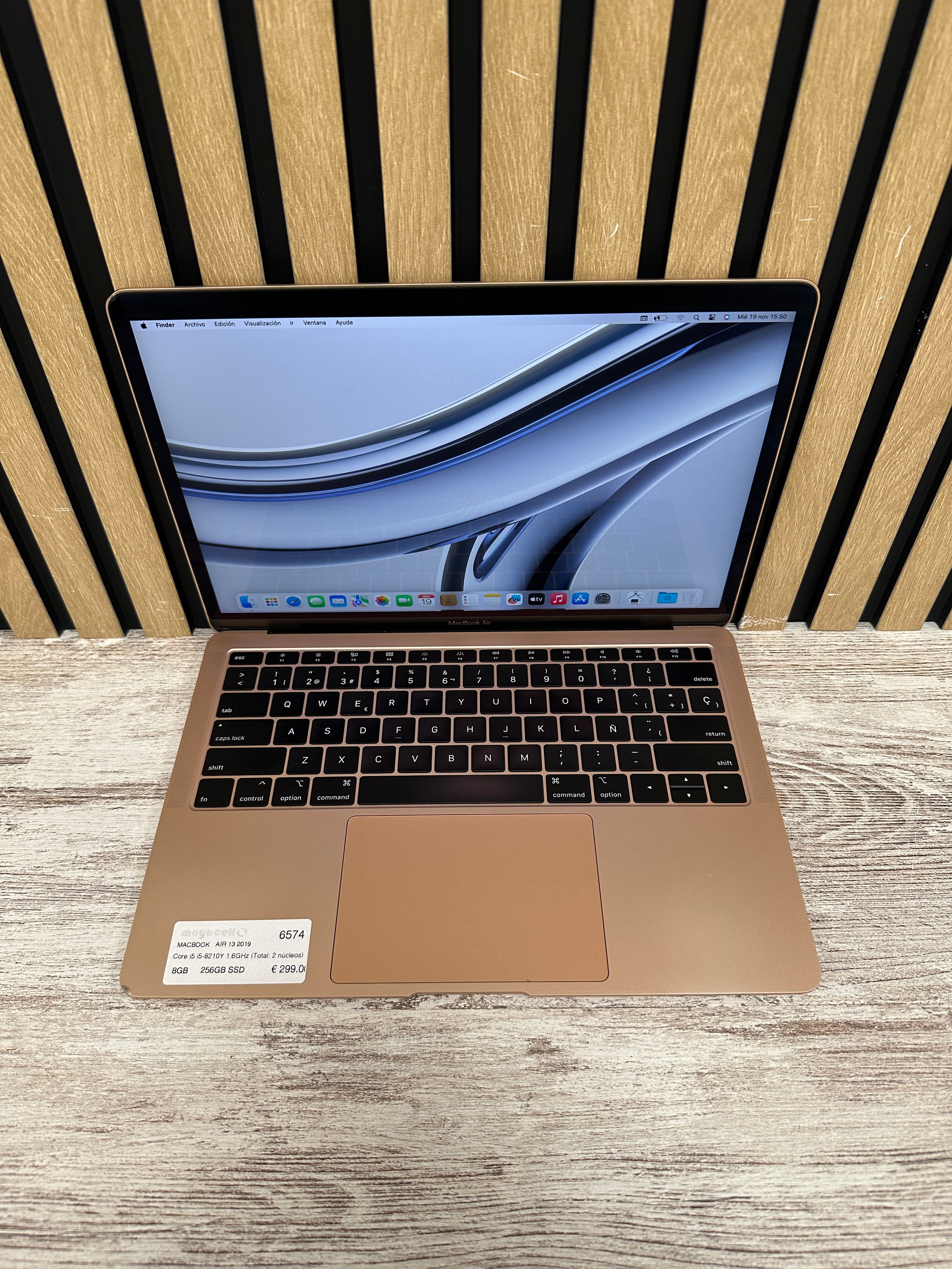 MacBook Air 13" 2019 i5 8gb 256gb SSD