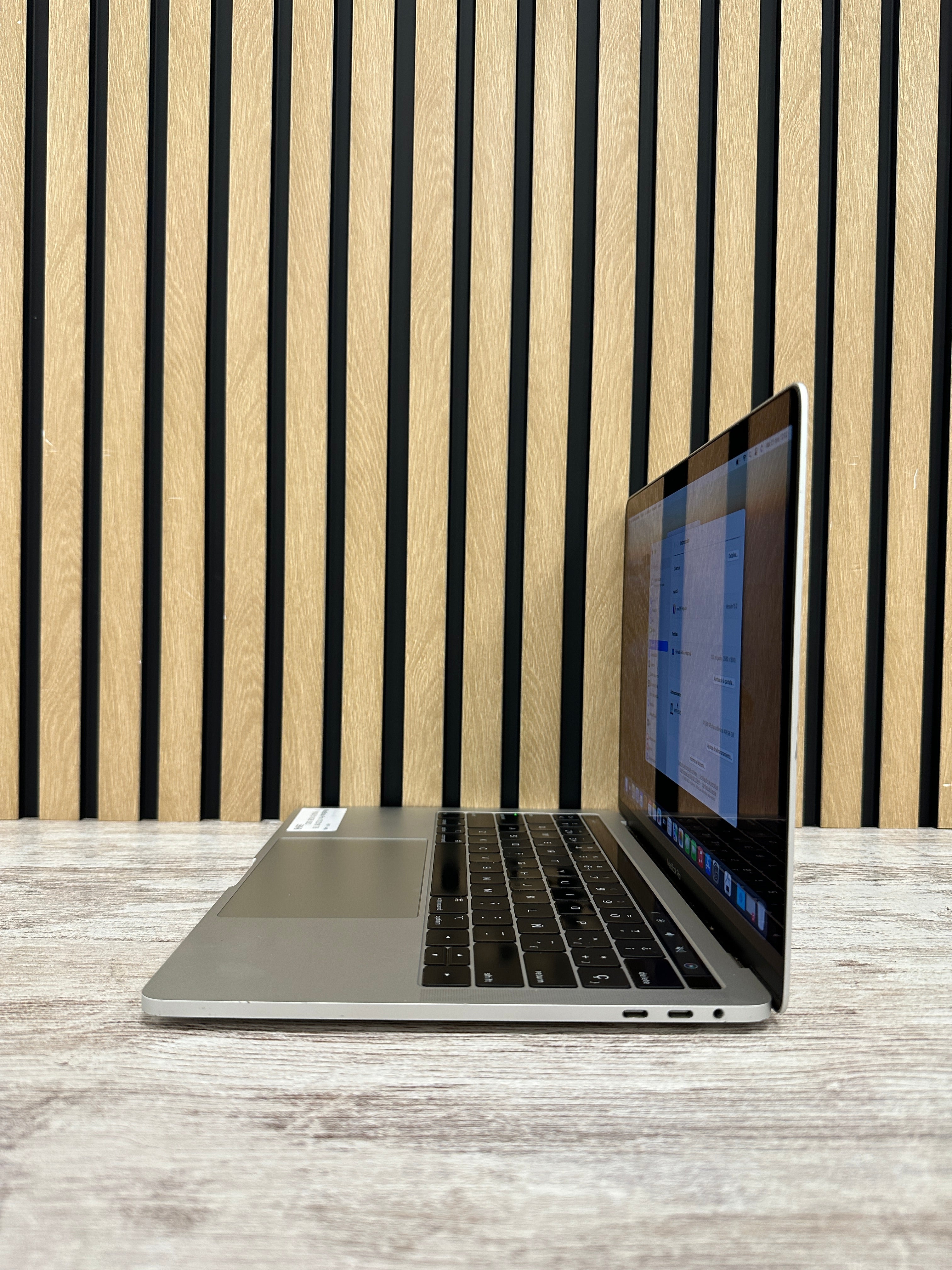 MacBook Pro 13" 2018 TB i7 16gb 512gb SSD