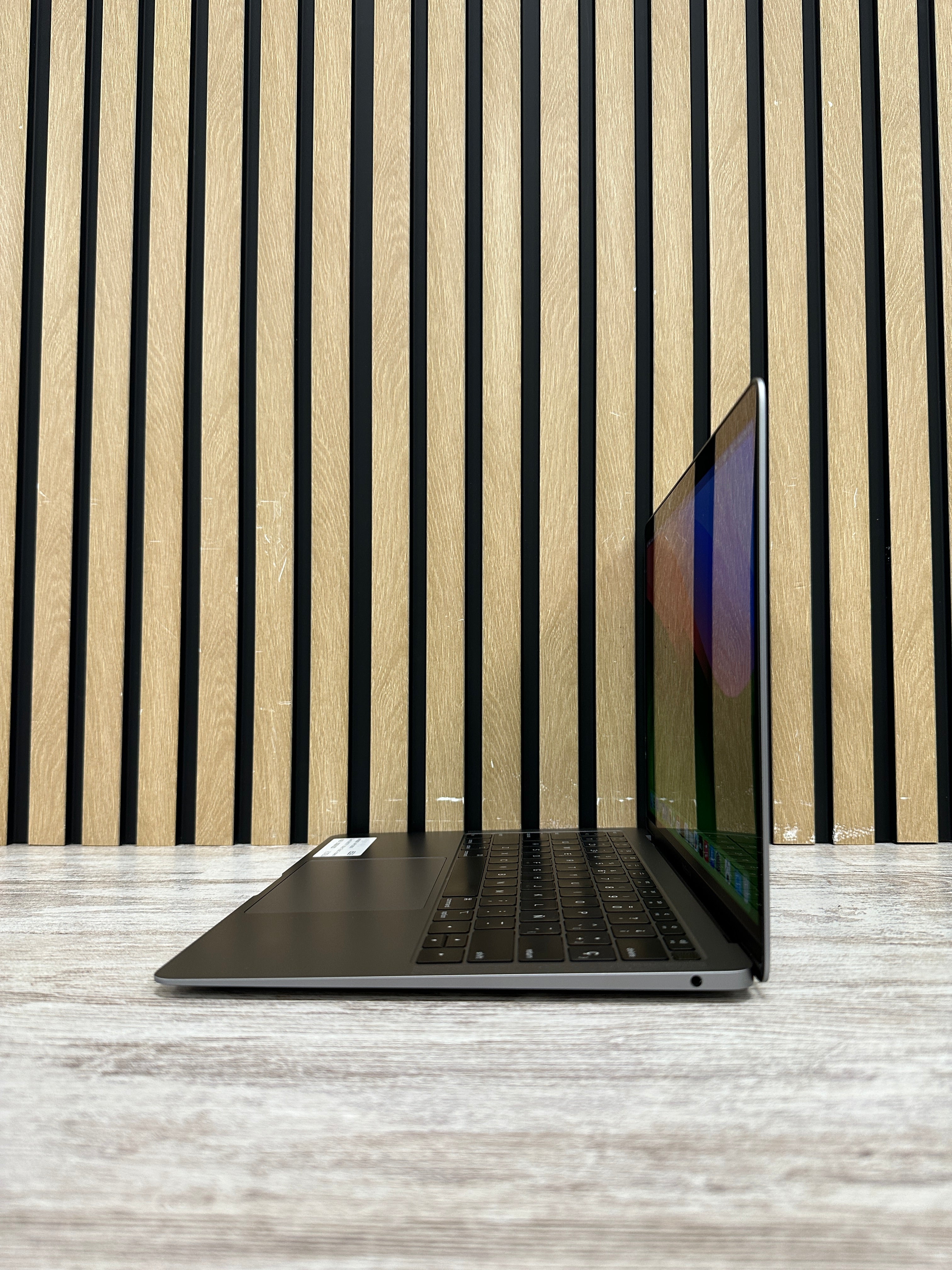 MacBook Air 13" 2019 i5 16gb 500gb SSD