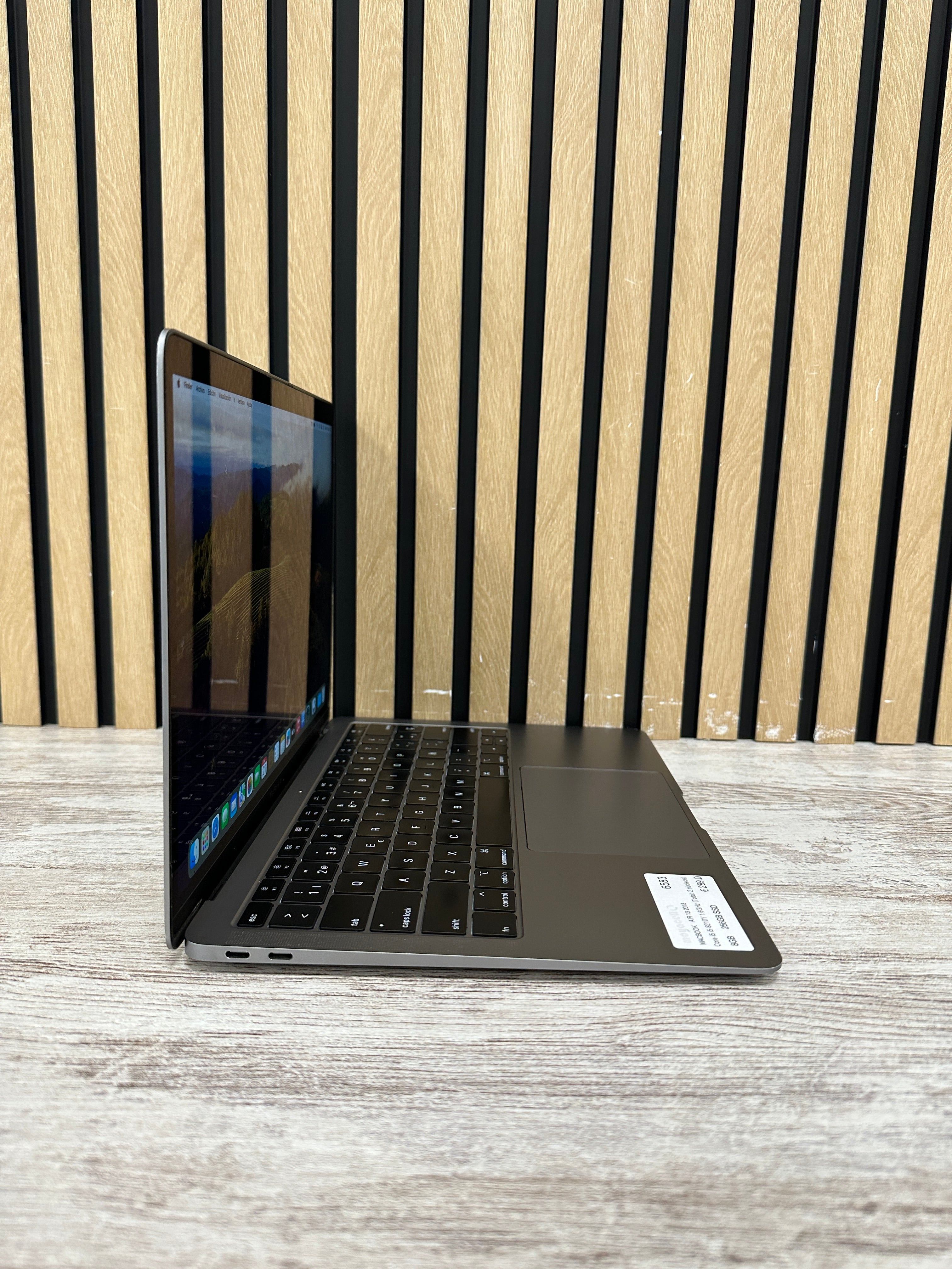 MacBook Air 13" 2018 i5 8gb 256gb SSD