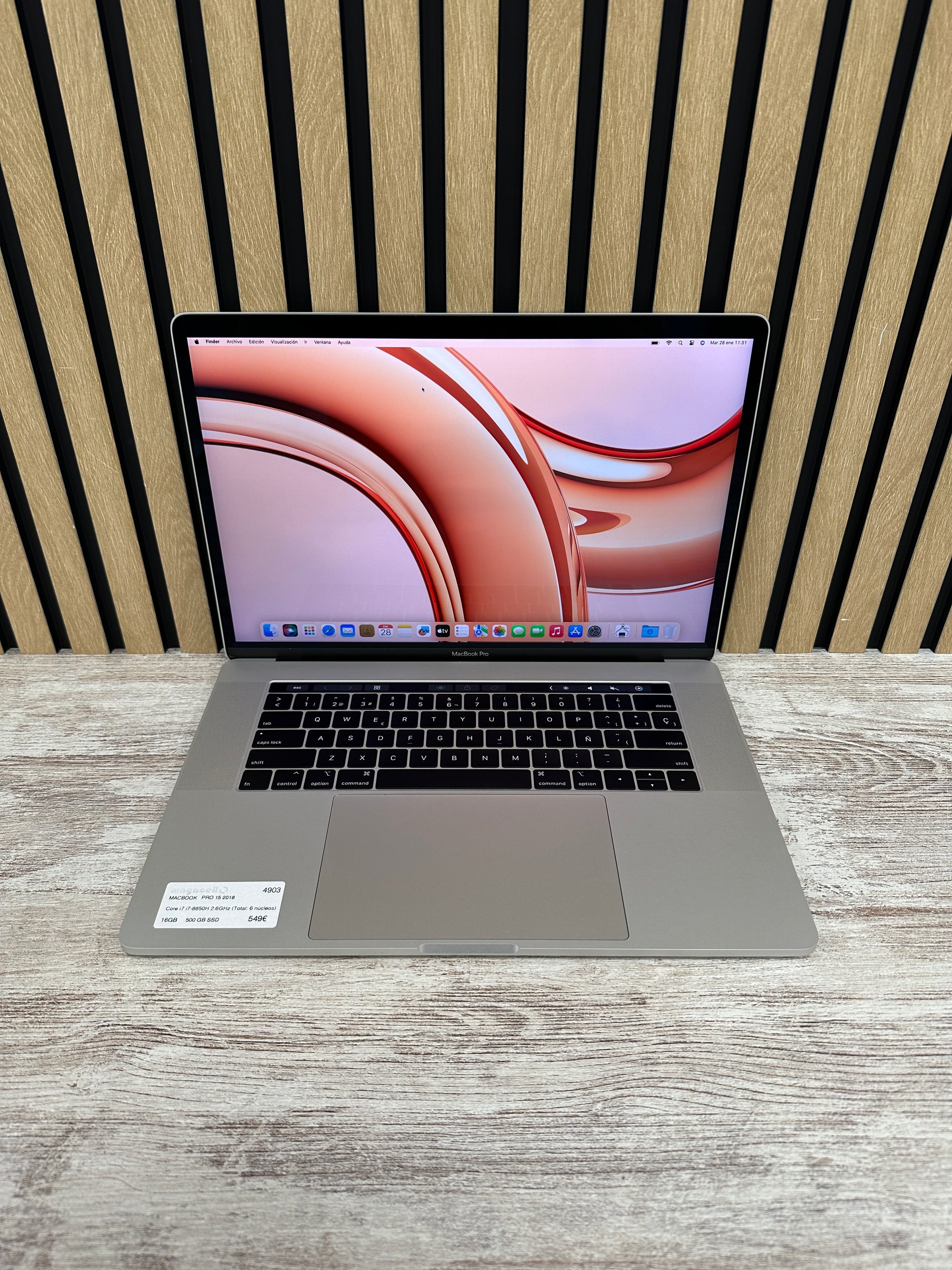 MacBook Pro 15" 2018 i7 16gb 500gb SSD