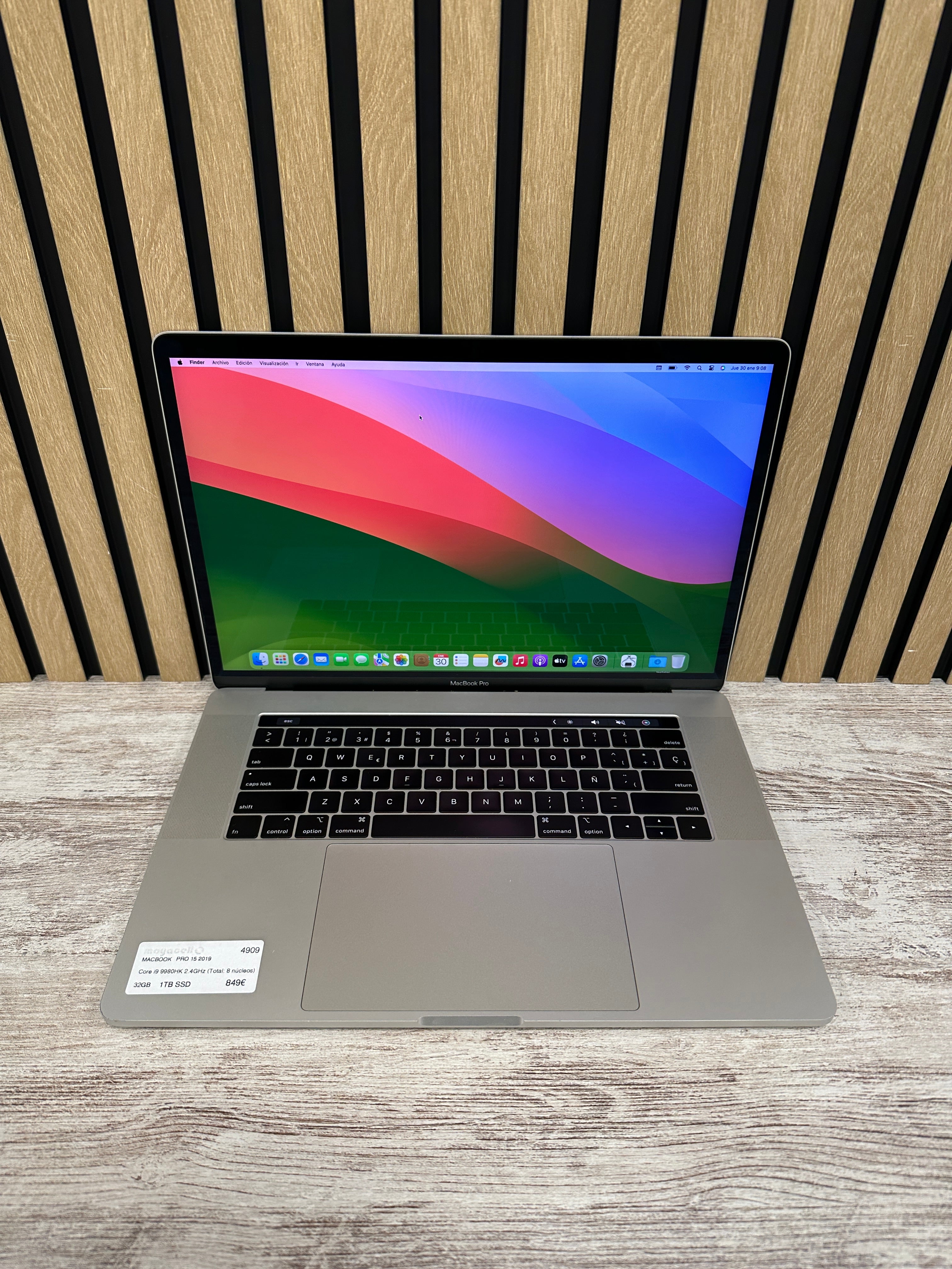 MacBook Pro 15" 2019 i9 32gb 1tb SSD