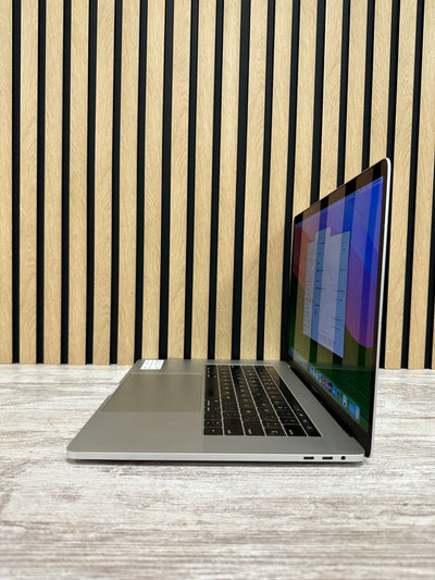 MacBook Pro 15" 2019 i9 32gb 1tb SSD