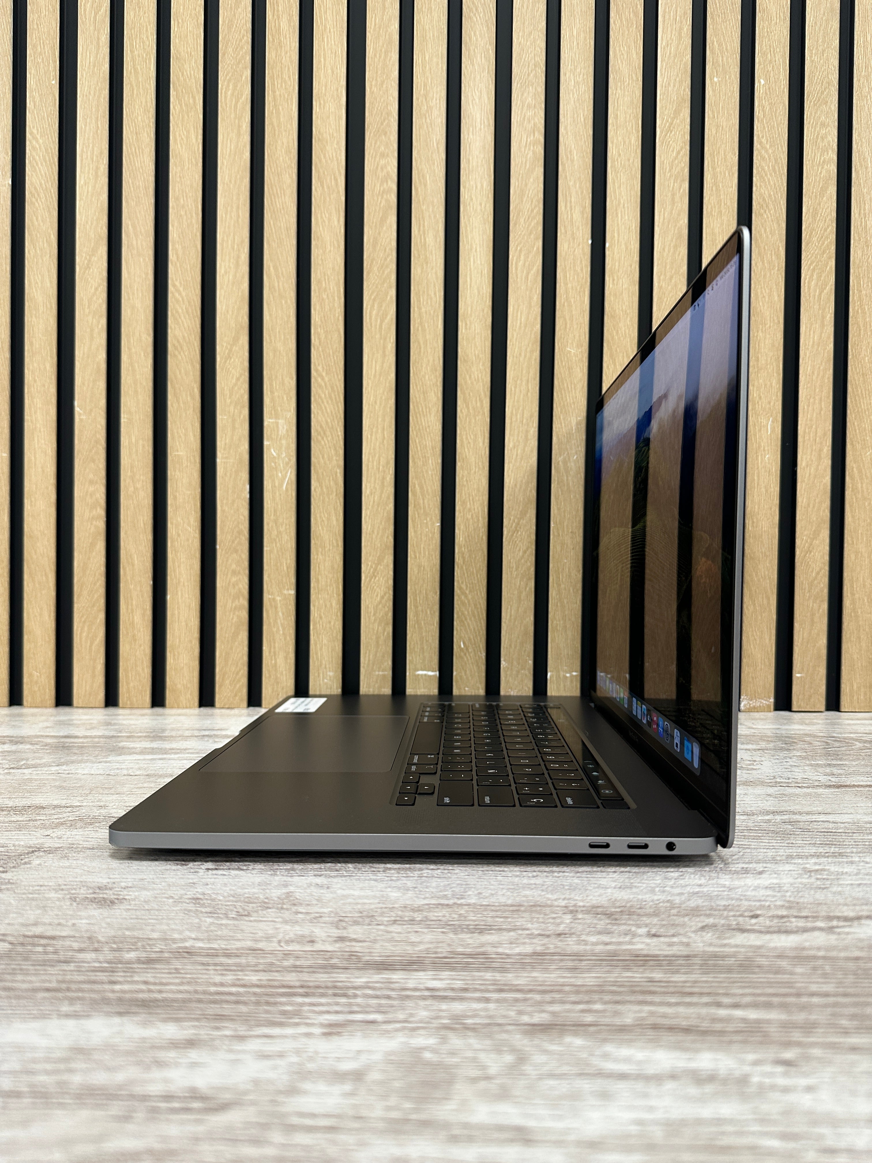 MacBook Pro 16" 2019 i9 32gb 1tb SSD