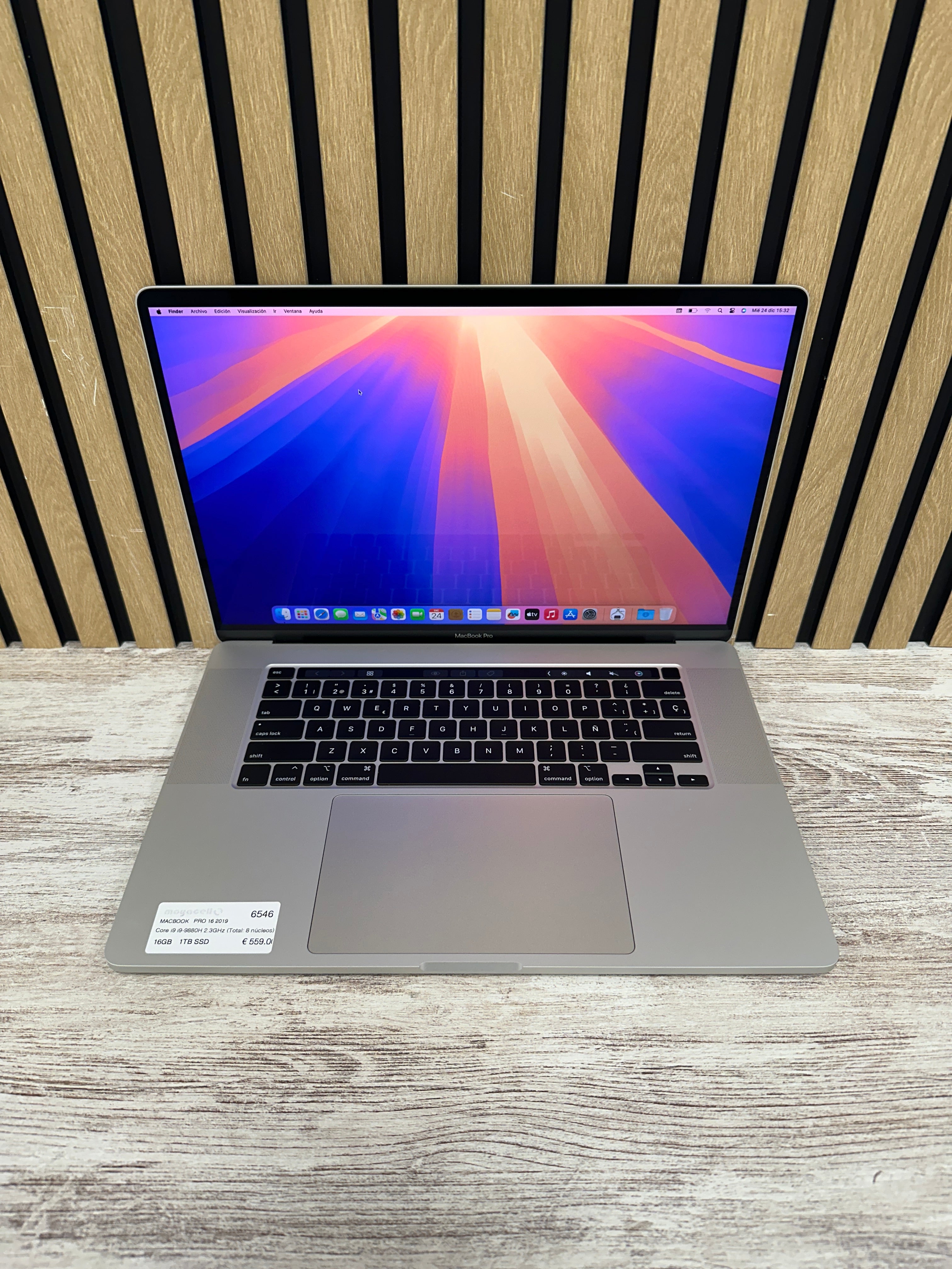 MacBook Pro 16" 2019 i9 16gb 1tb SSD