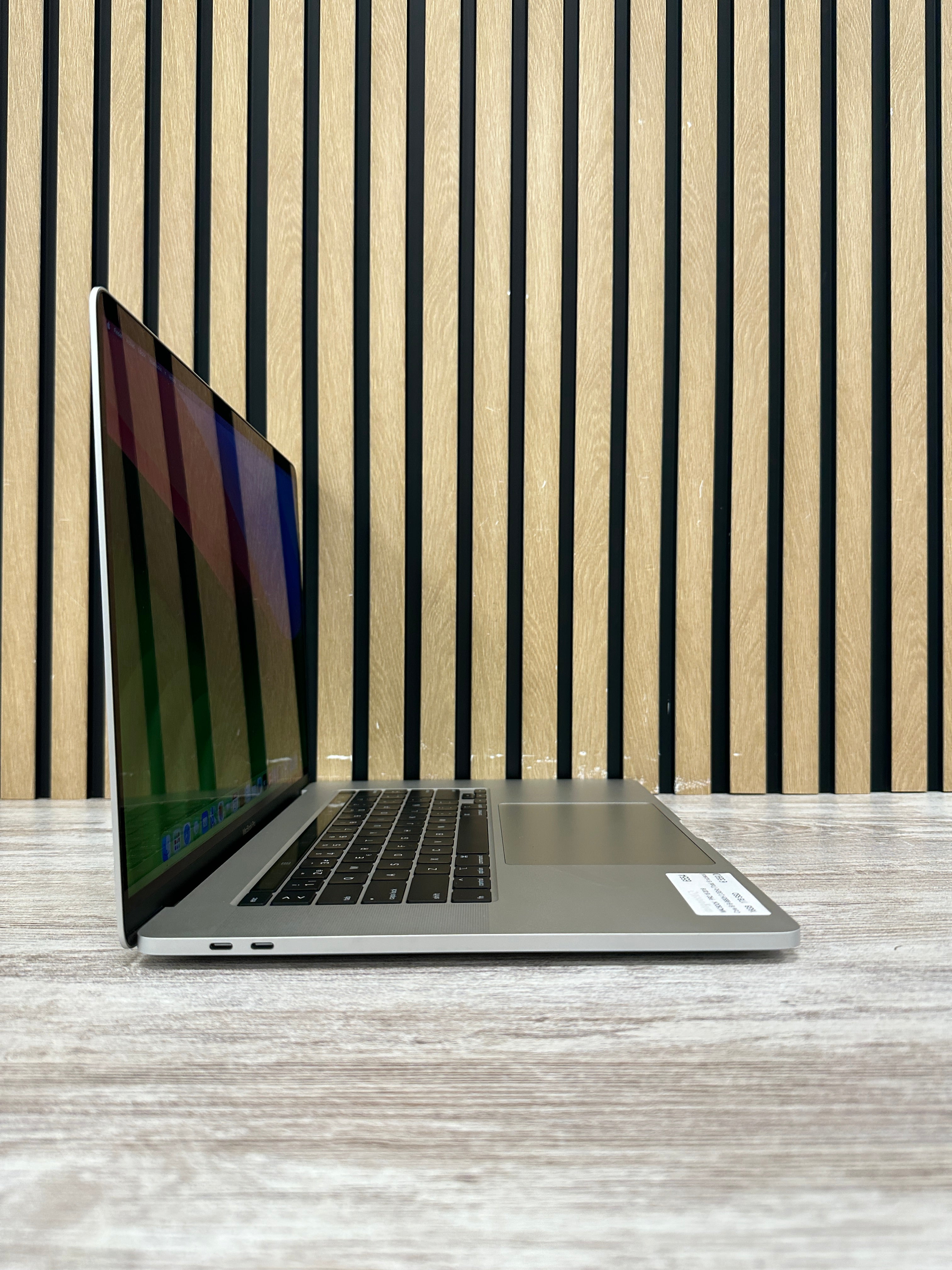 MacBook Pro 16" 2019 i9 16gb 1tb SSD