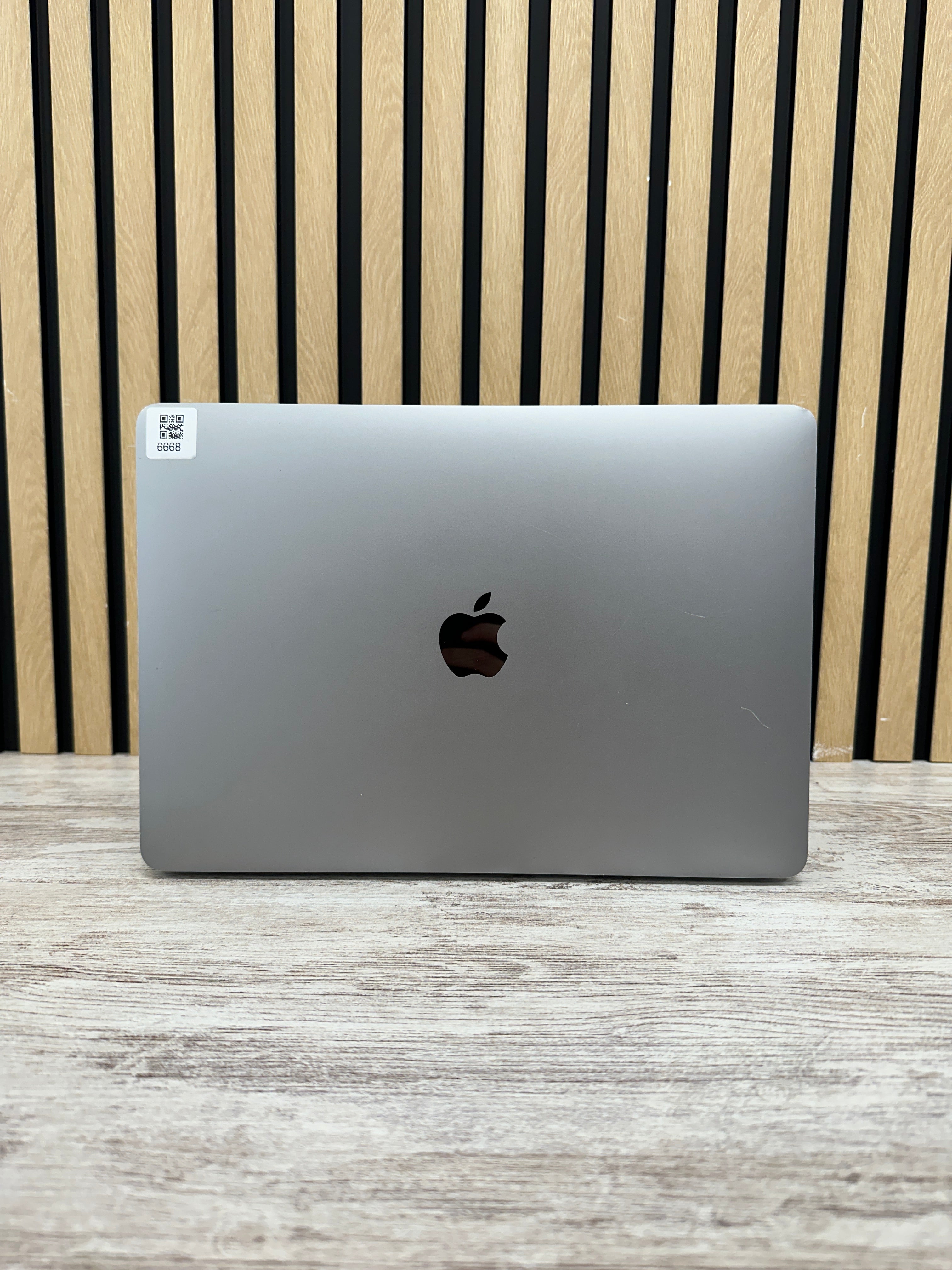 MacBook Pro 13" 2017 TB i7 16gb 256gb SSD
