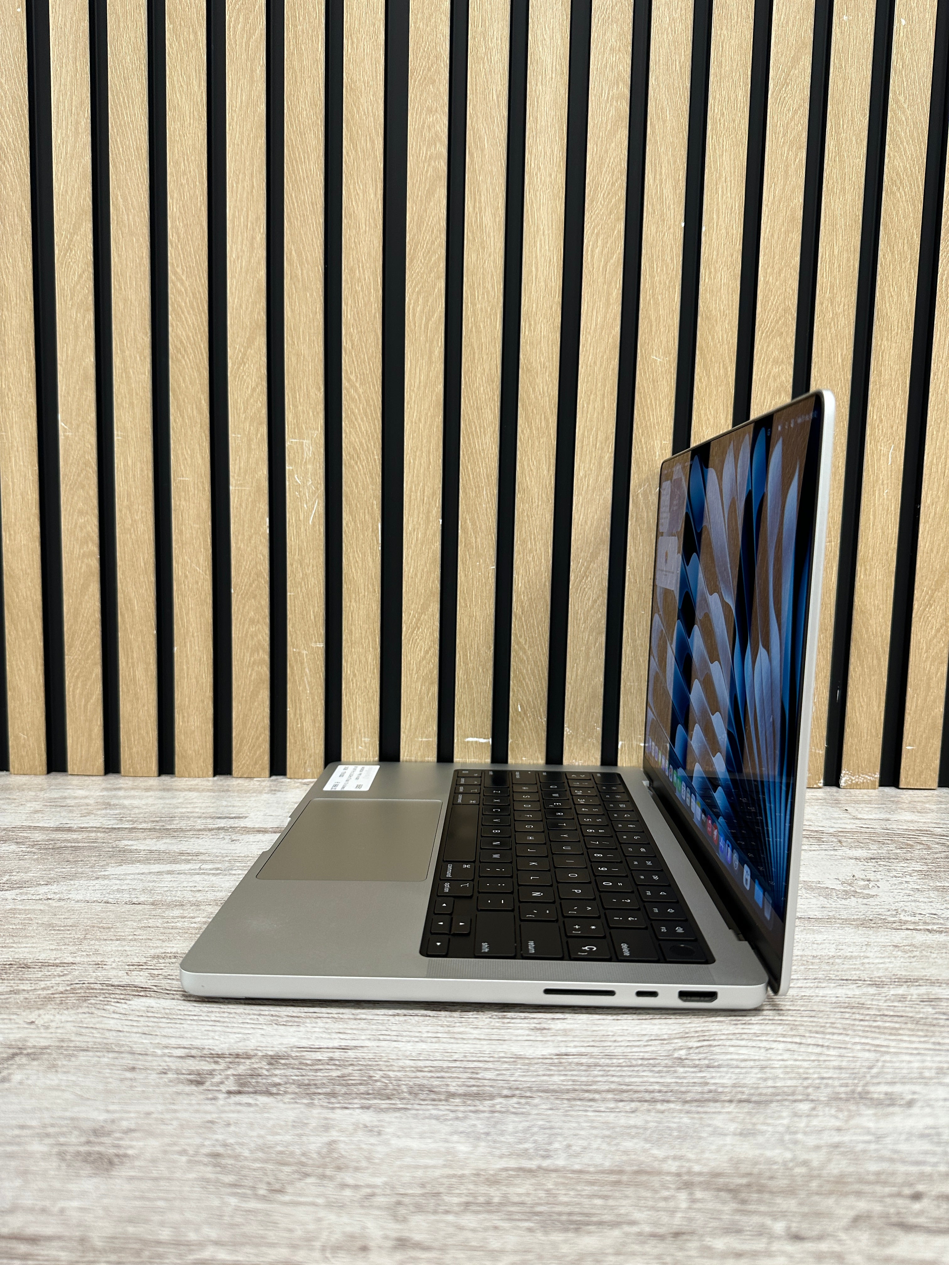MacBook Pro 14" 2021 M1 PRO 32gb 1tb SSD