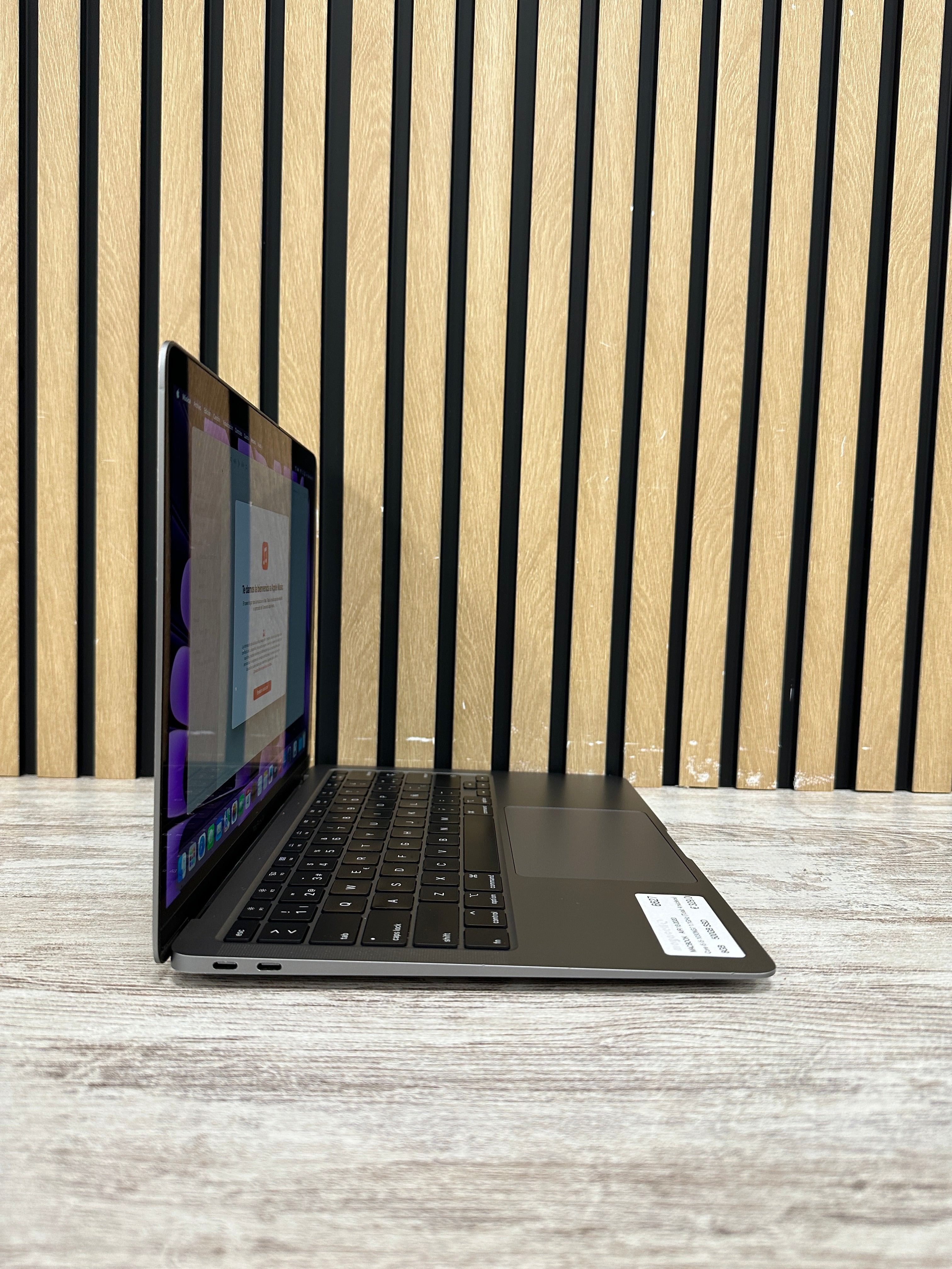 MacBook Air 13" 2020 i5 8gb 500gb SSD