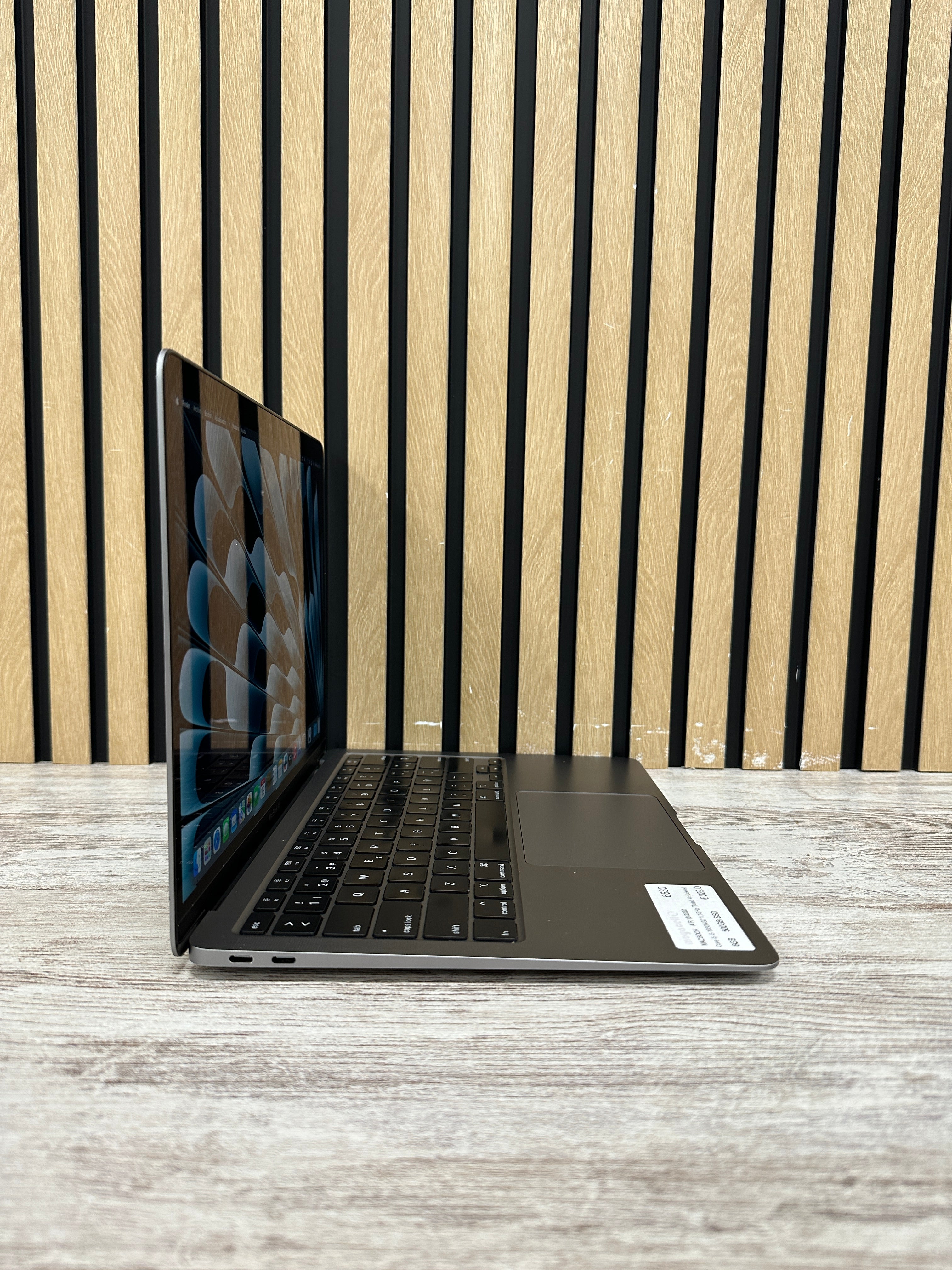 MacBook Air 13" 2020 i5 8gb 500gb SSD