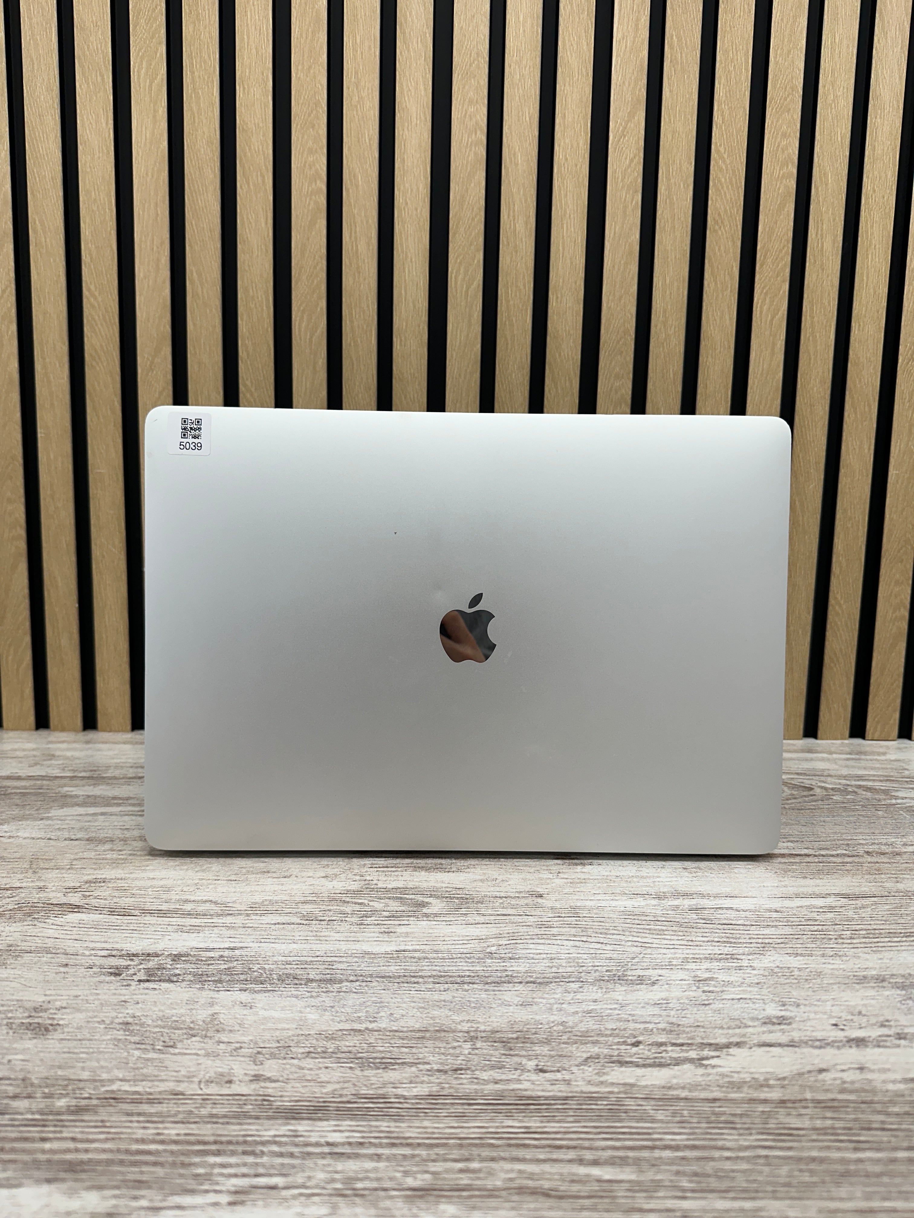 MacBook Pro 15" 2019 i7 16gb 500gb SSD