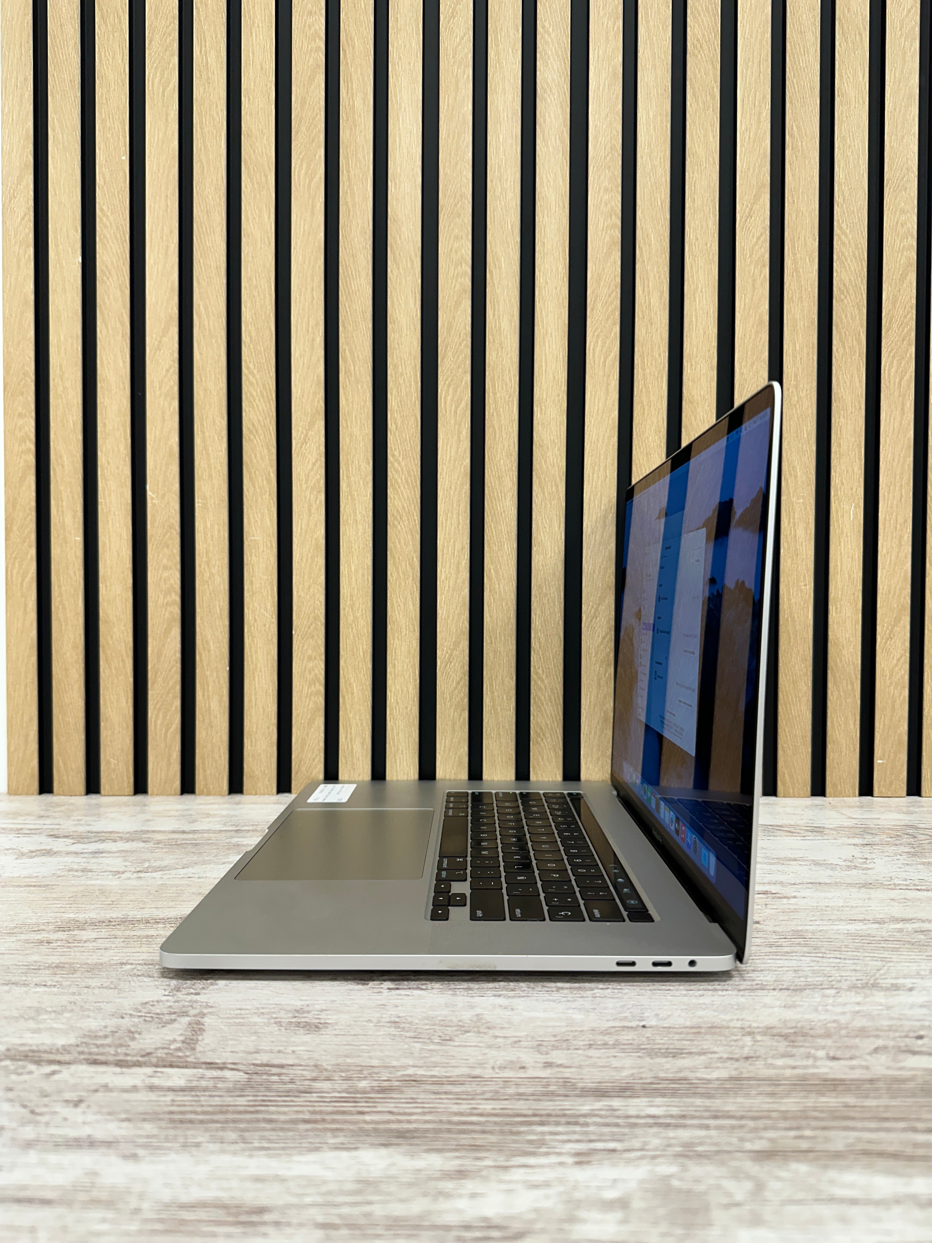 MacBook Pro 16" 2019 i7 32gb 512gb SSD